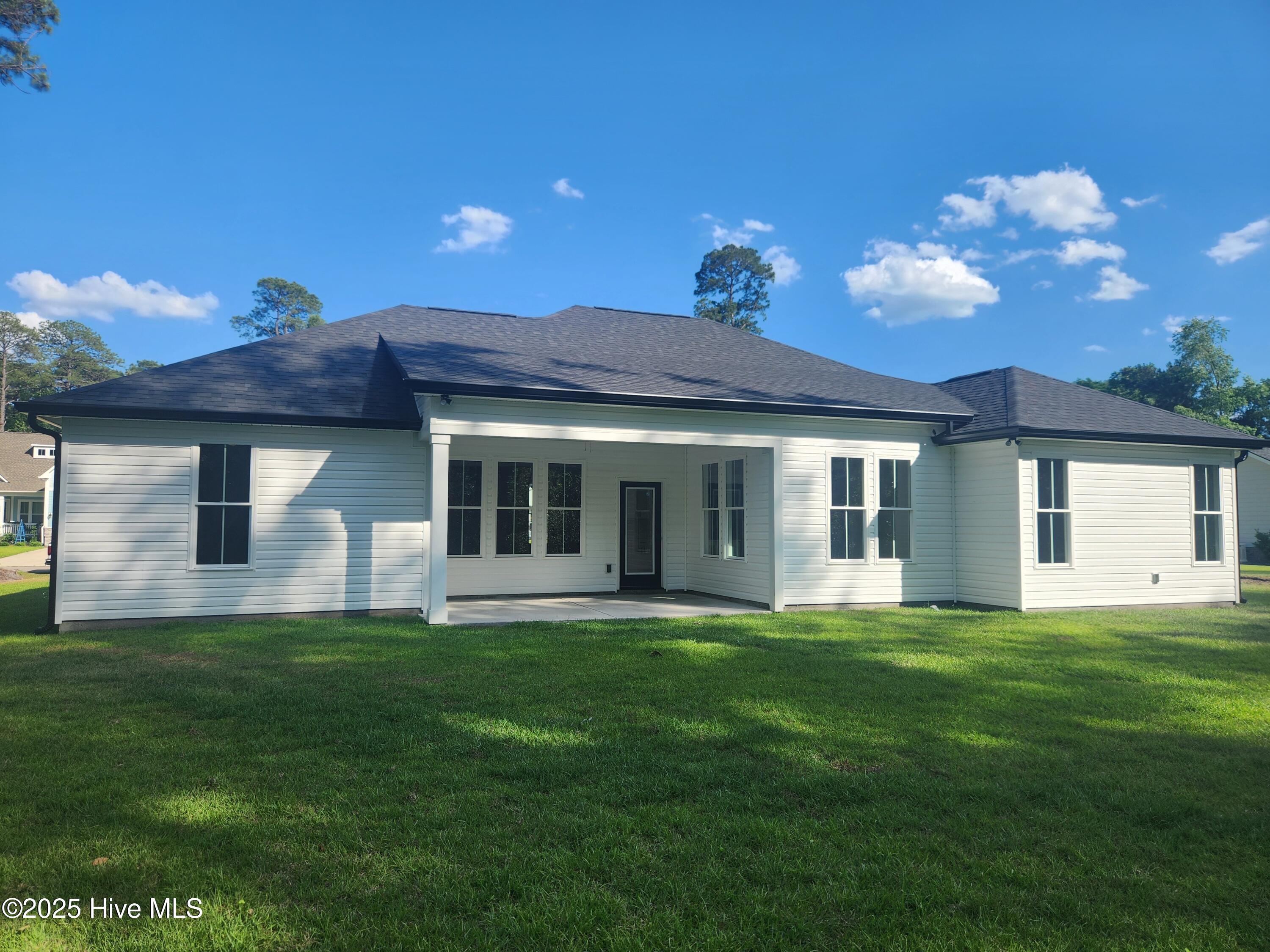 377 Thicket Drive NW