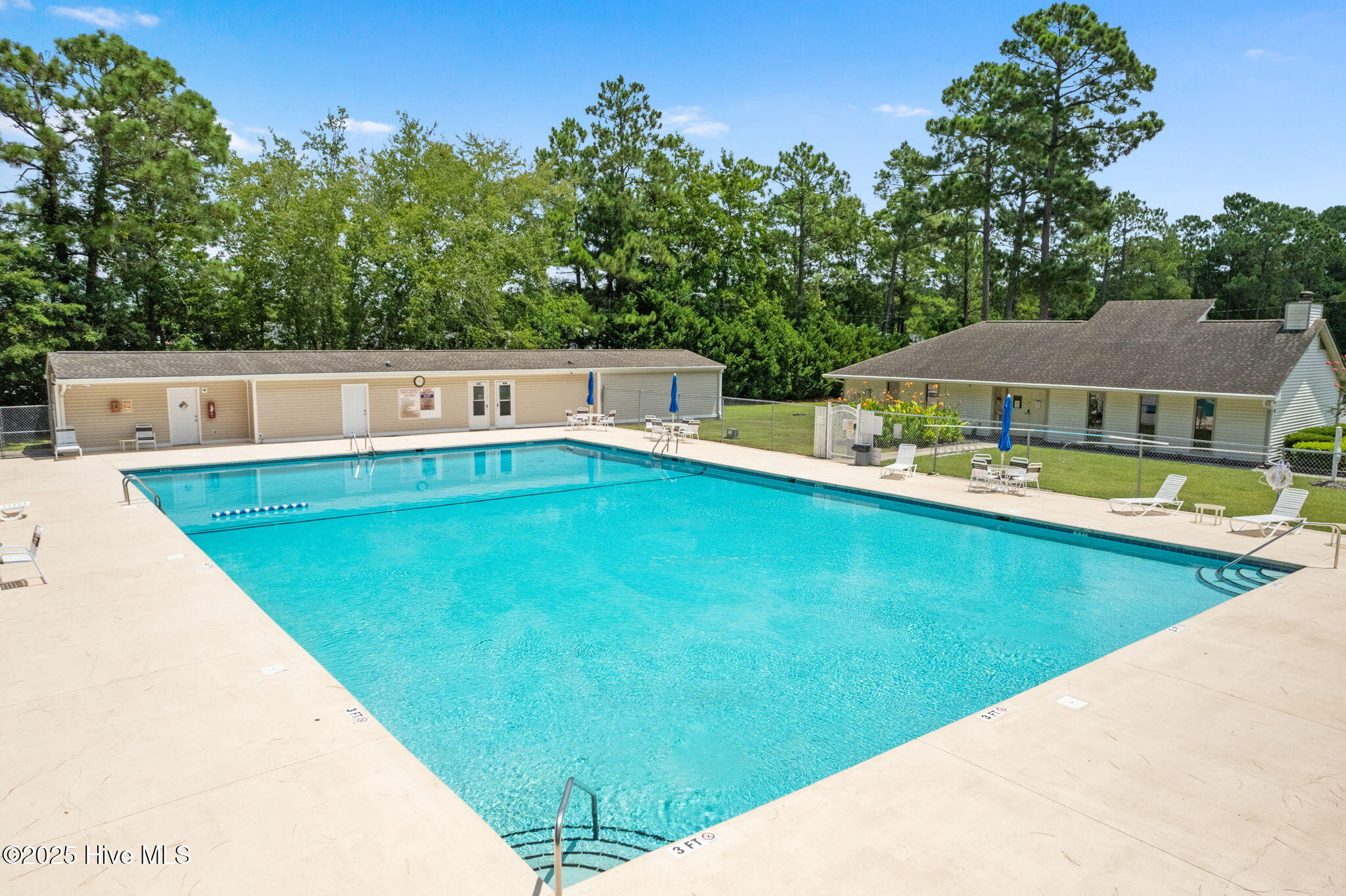 377 Thicket Drive NW