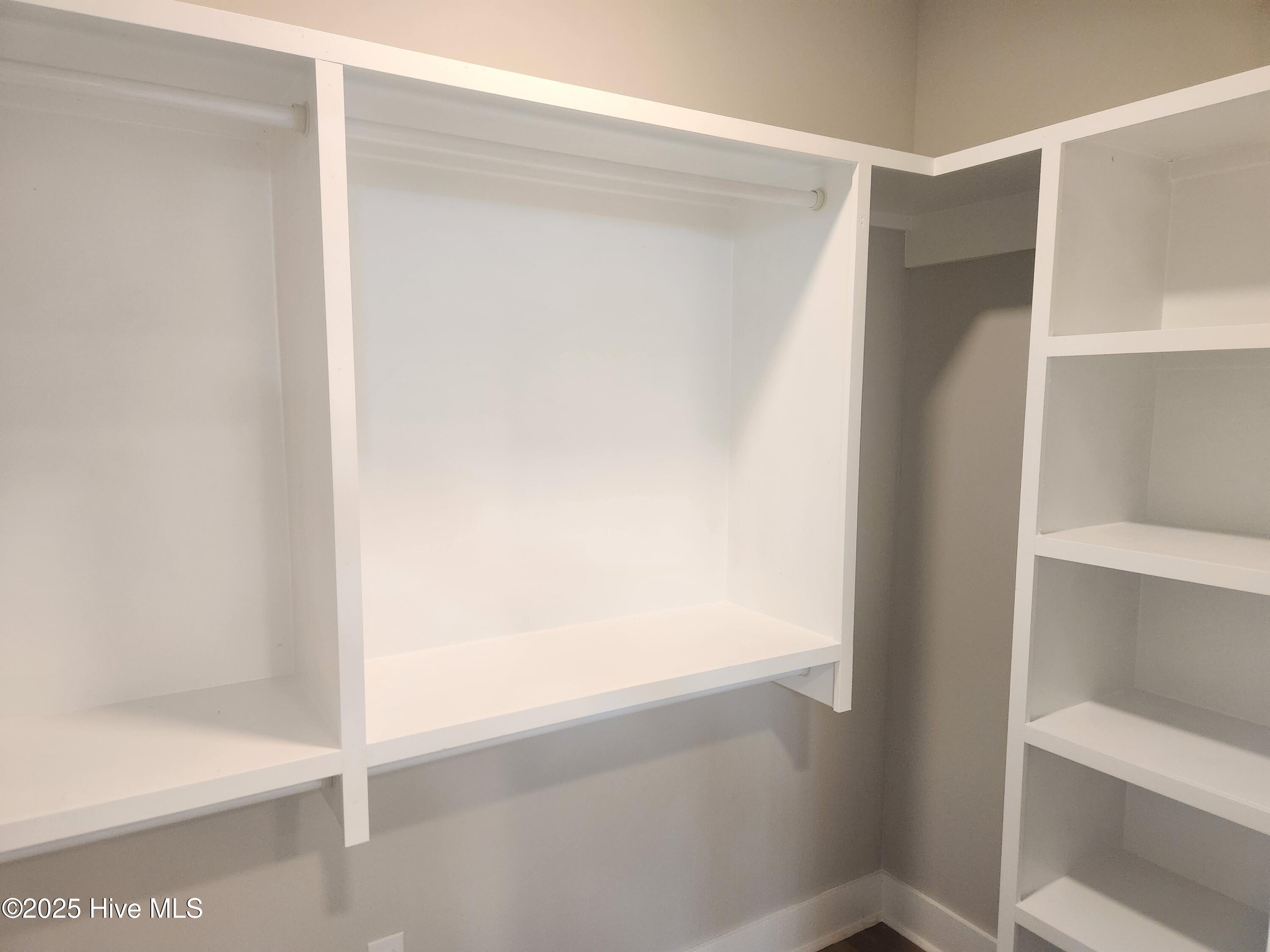 377 Thicket Drive NW