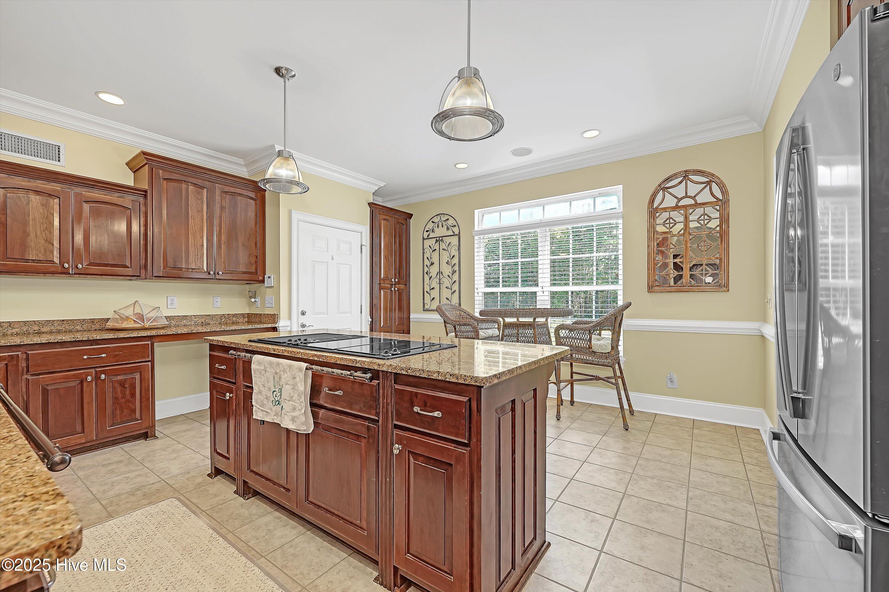 800 Marsh Rose Path NW