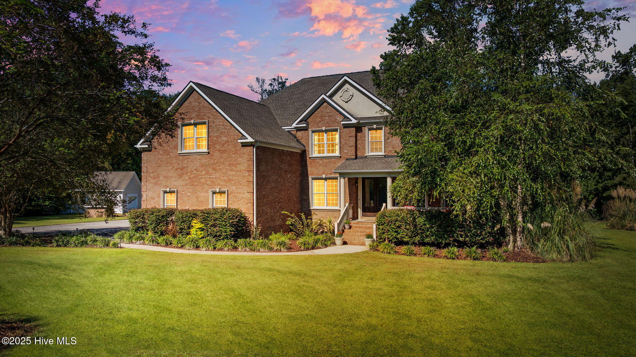 2273 Starduster Lane