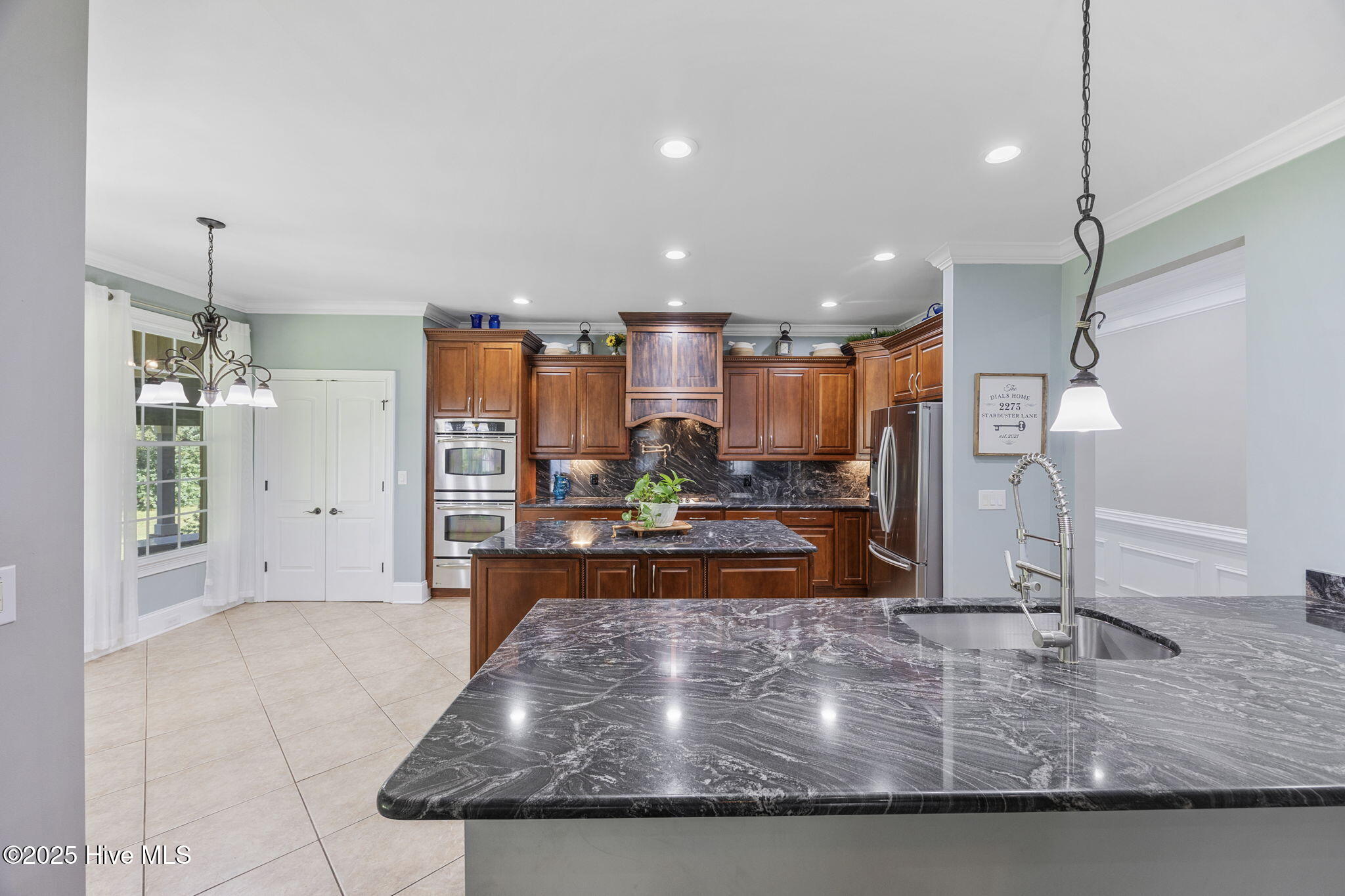 2273 Starduster Lane