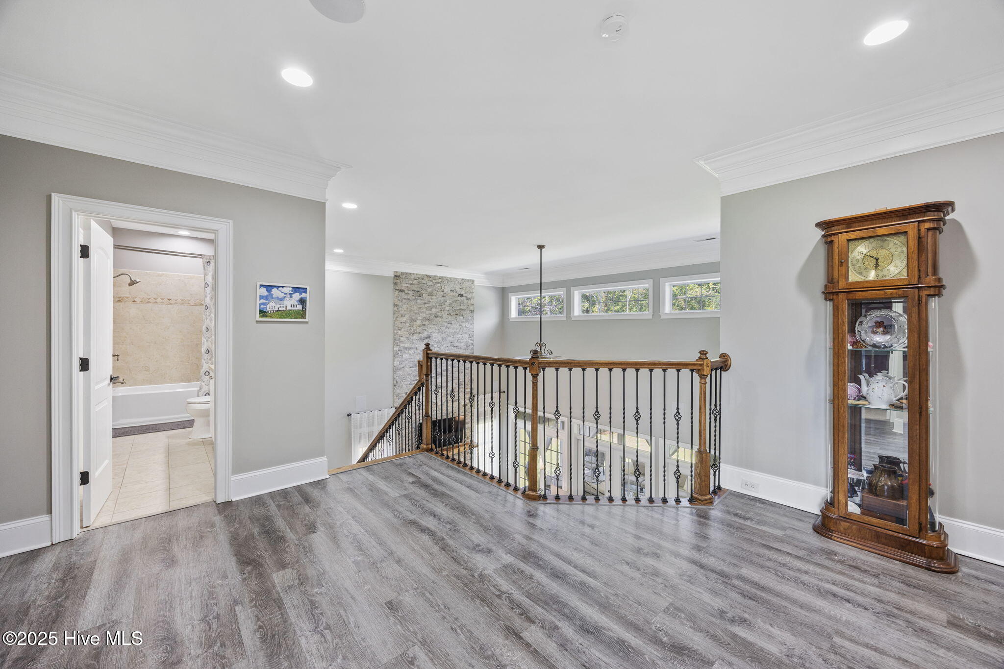 2273 Starduster Lane