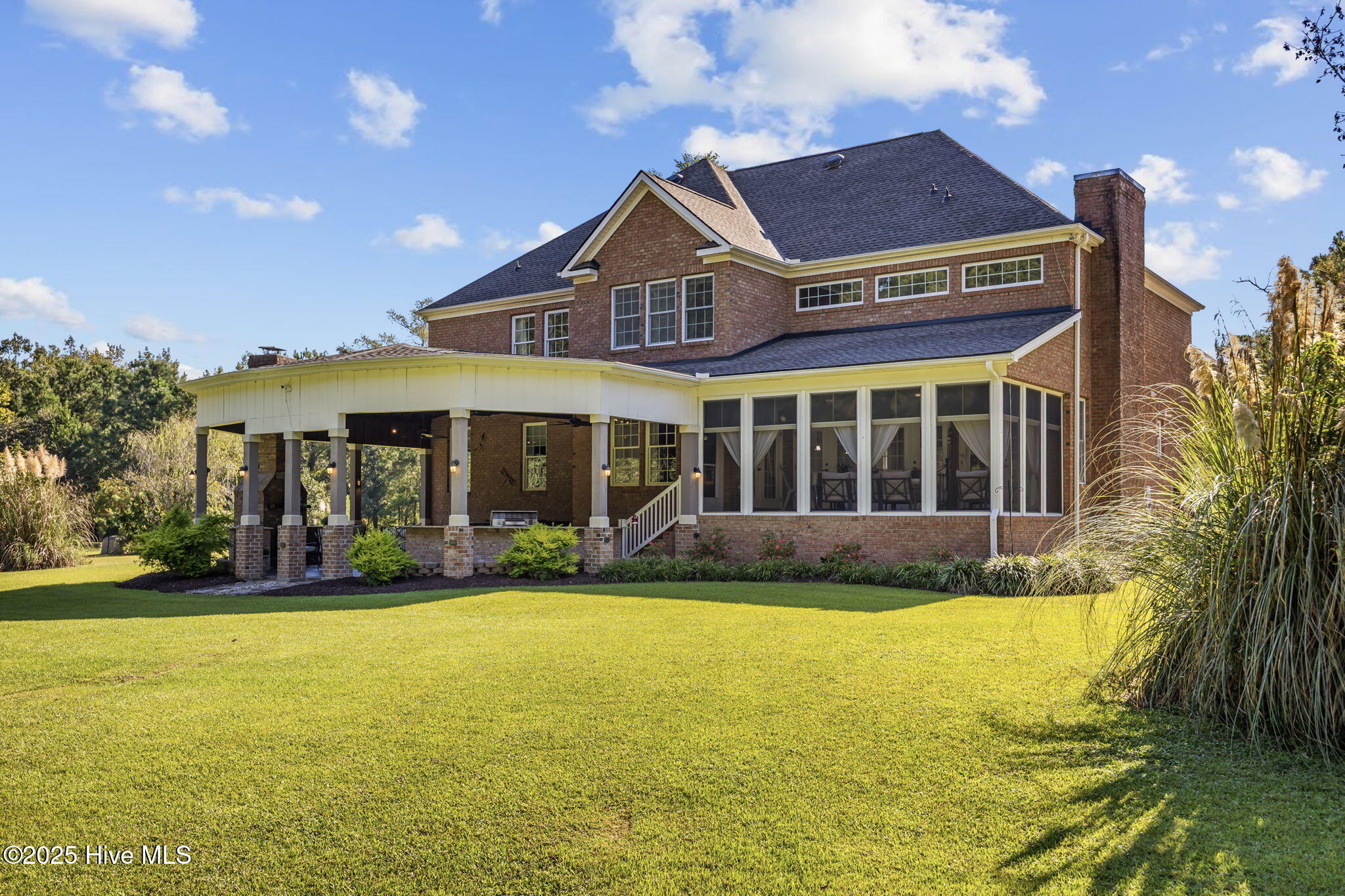 2273 Starduster Lane