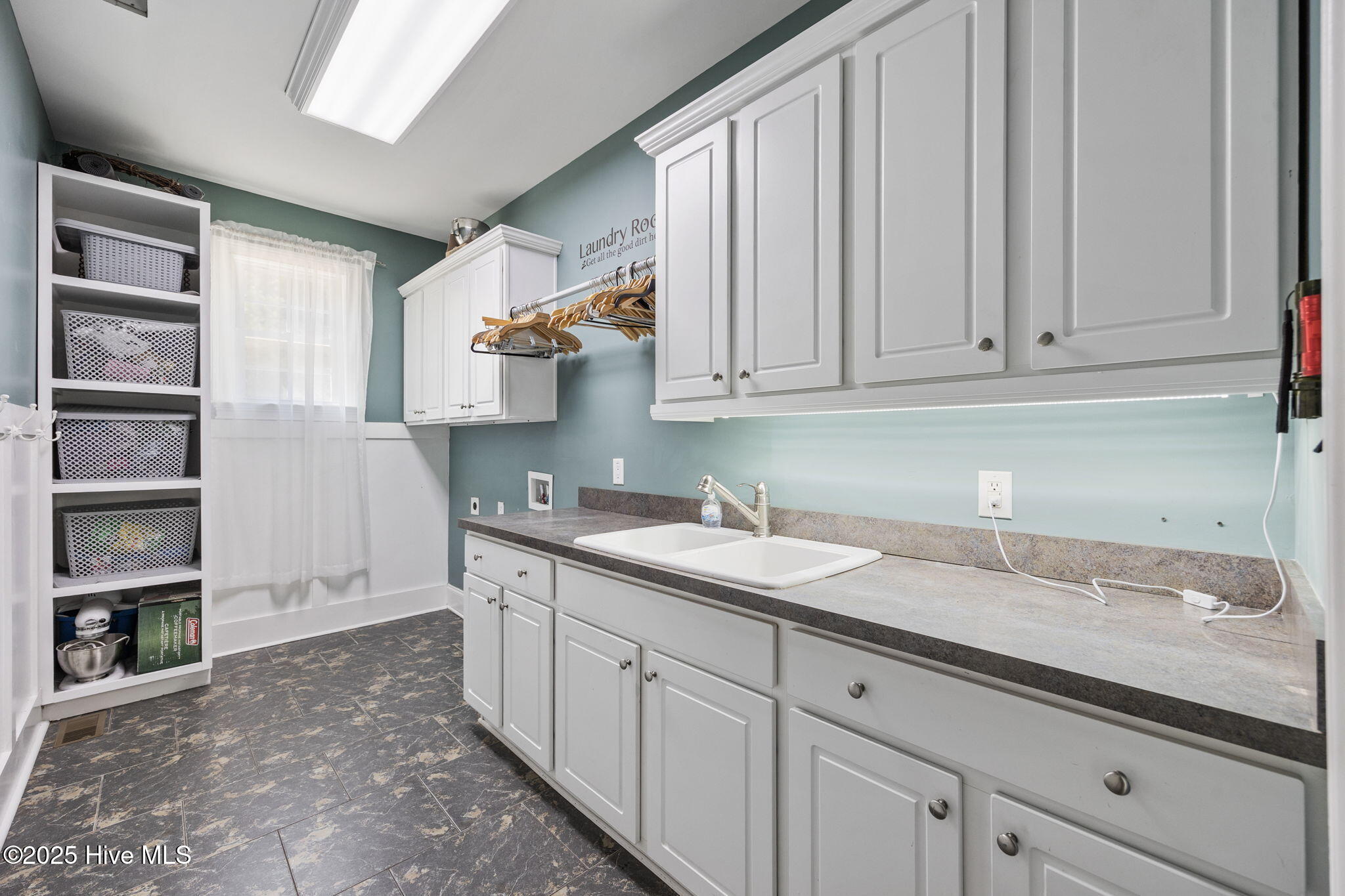 2273 Starduster Lane