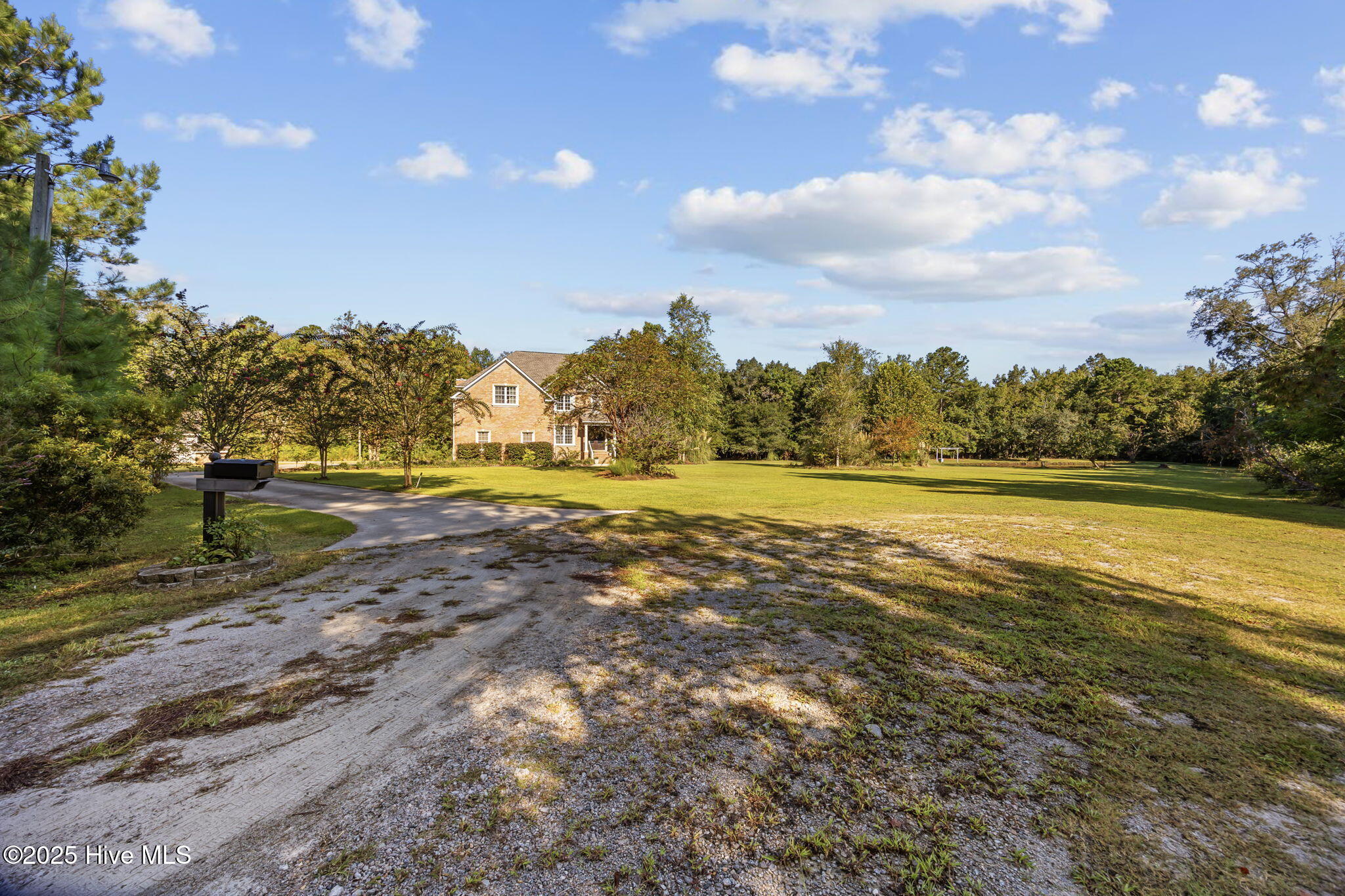 2273 Starduster Lane