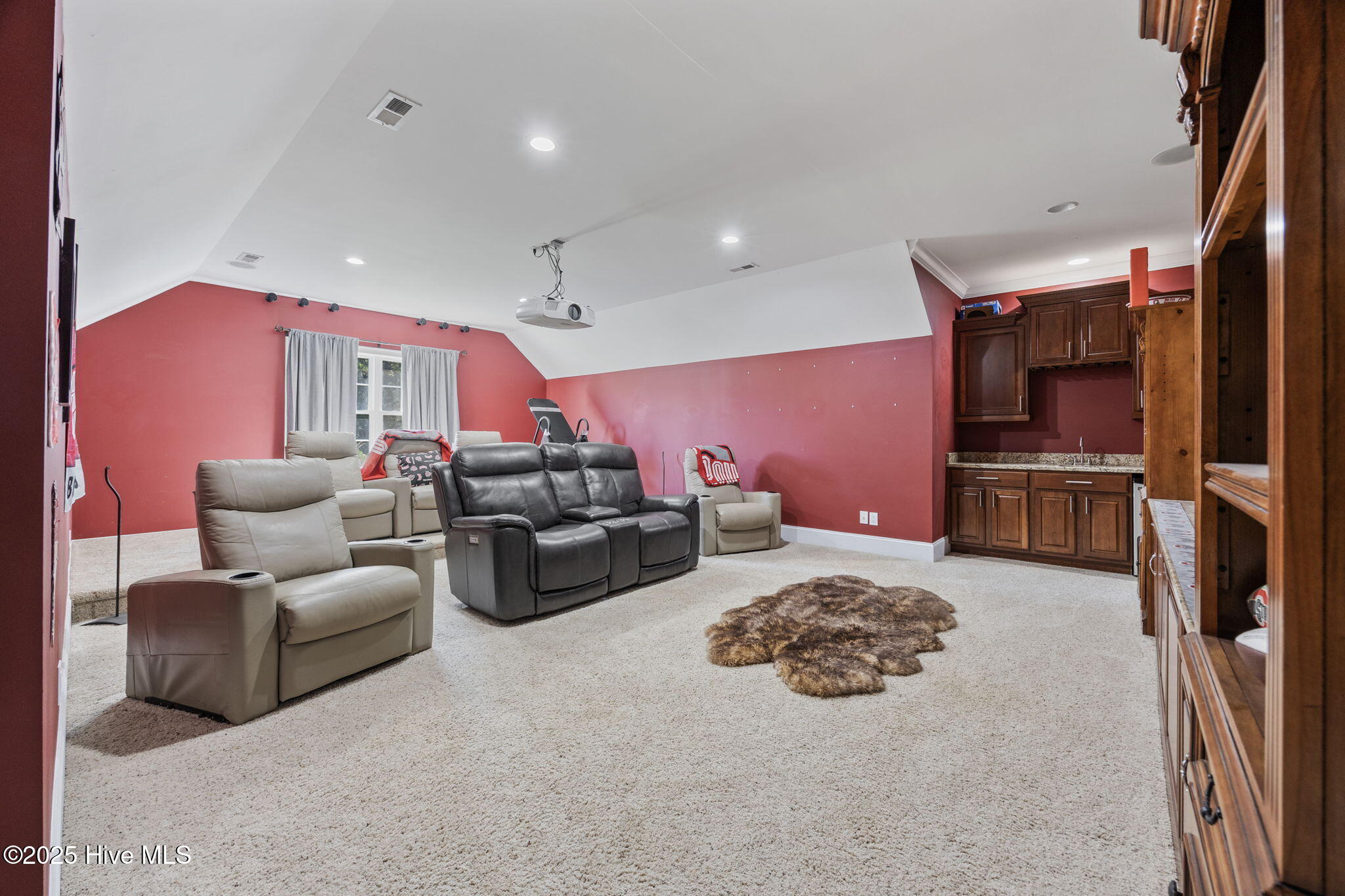 2273 Starduster Lane