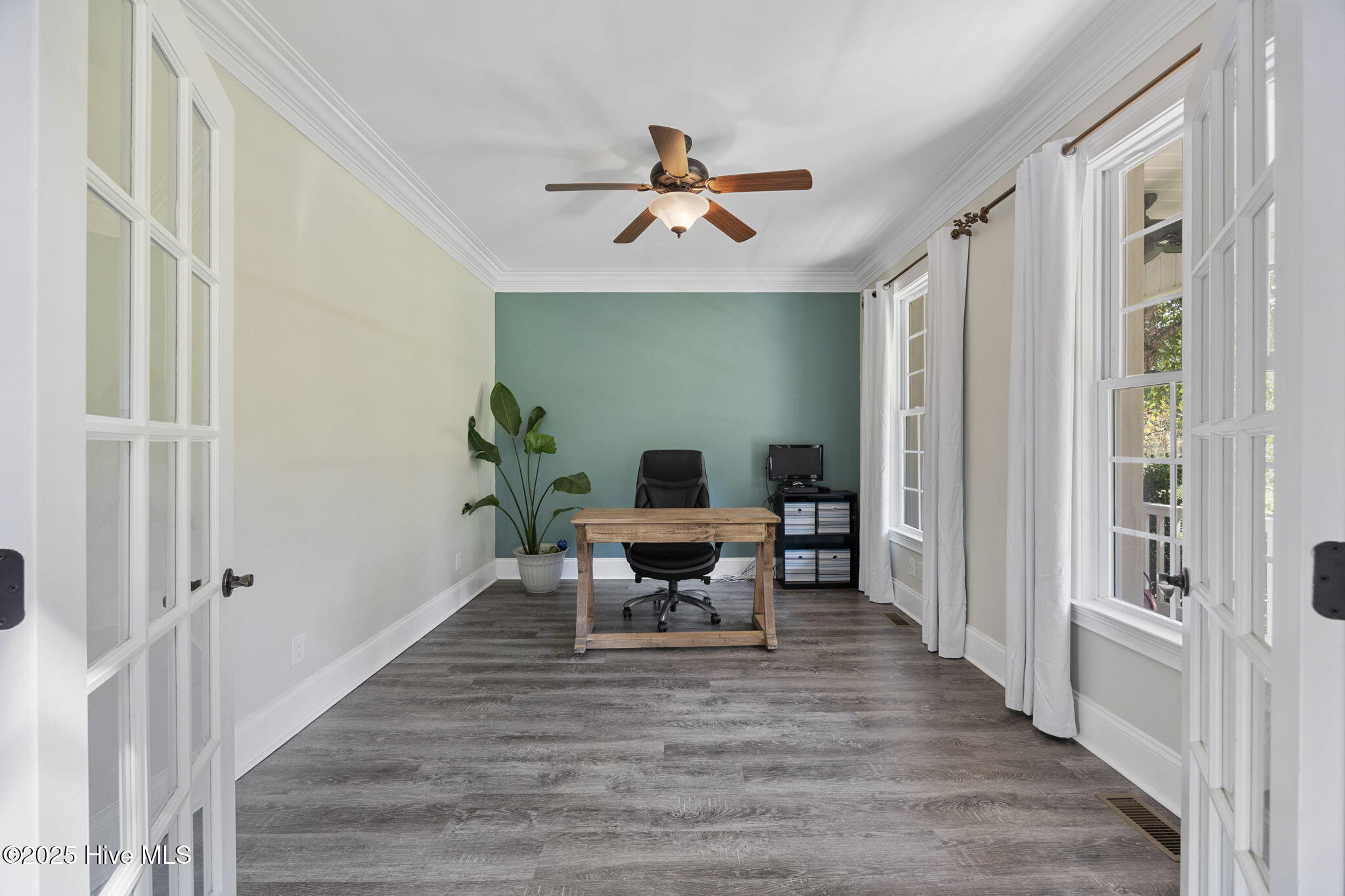 2273 Starduster Lane
