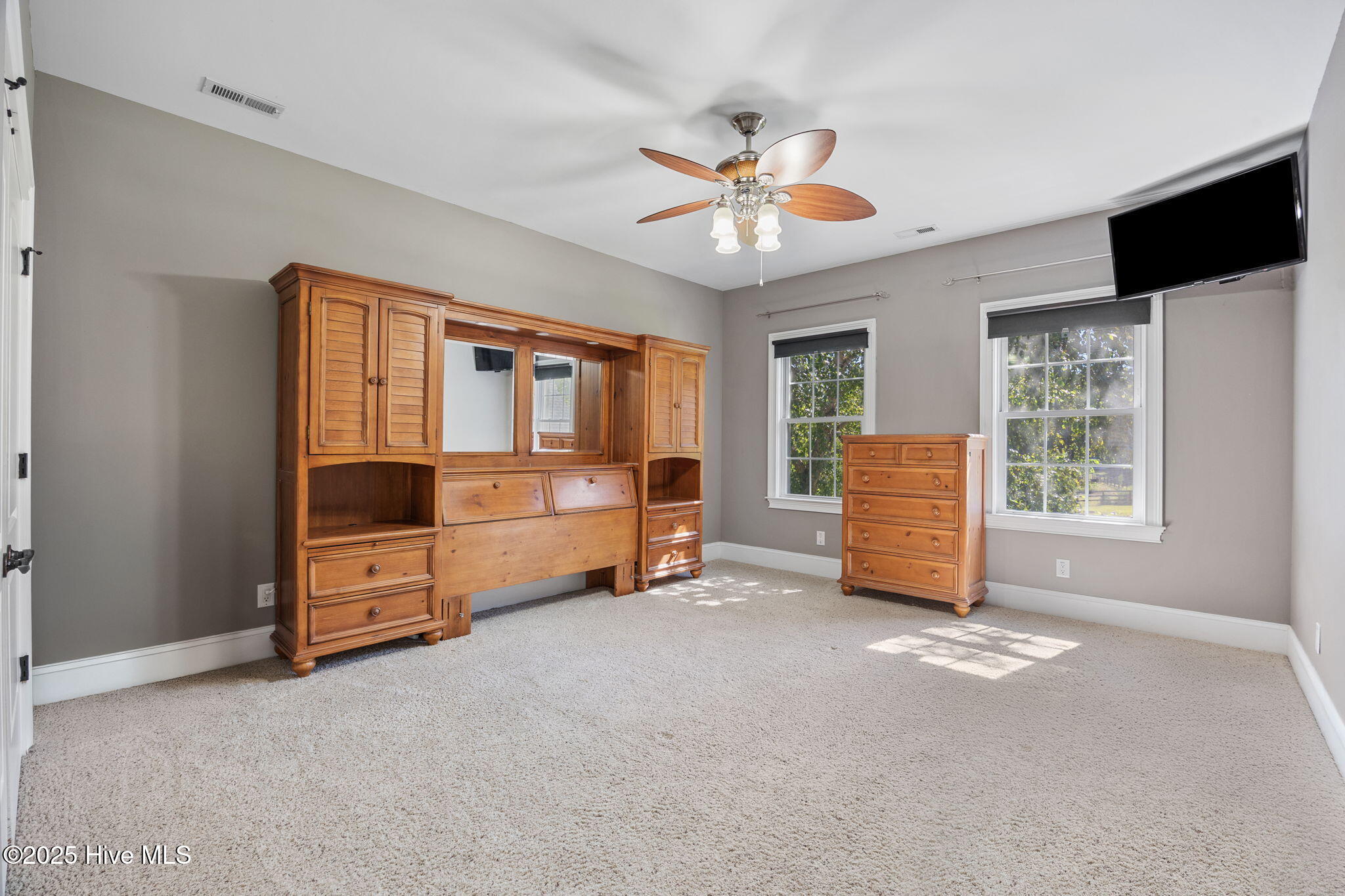 2273 Starduster Lane