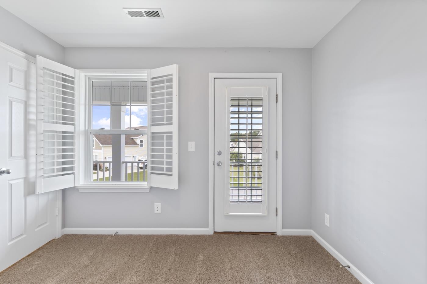 336 Lochmoore Loop
