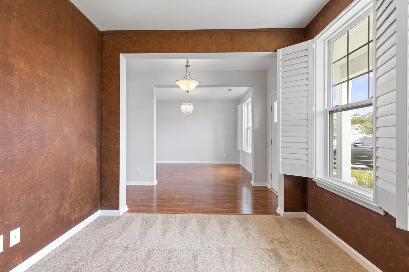 336 Lochmoore Loop