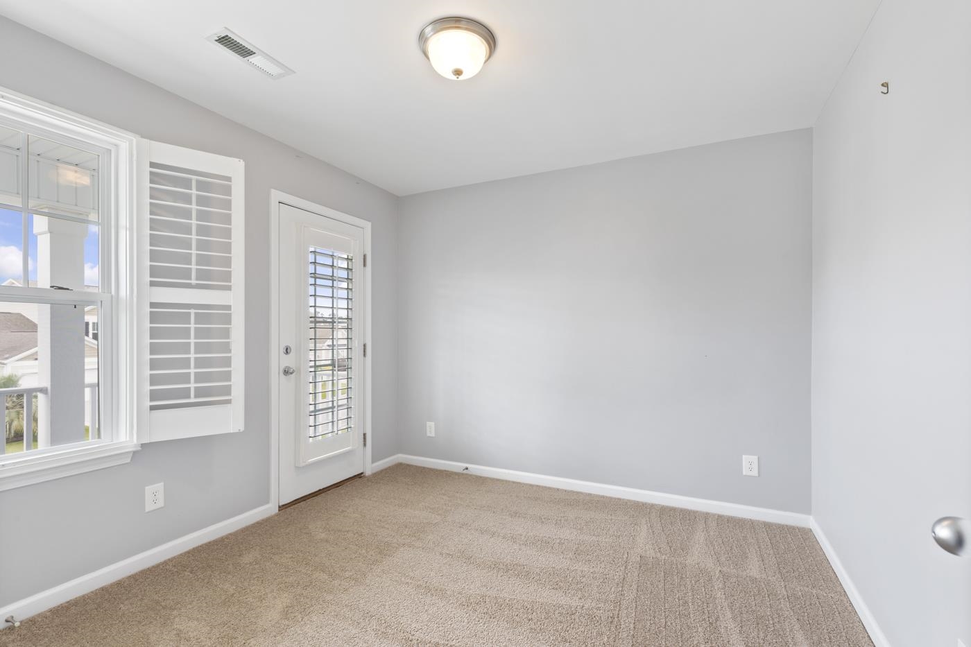 336 Lochmoore Loop