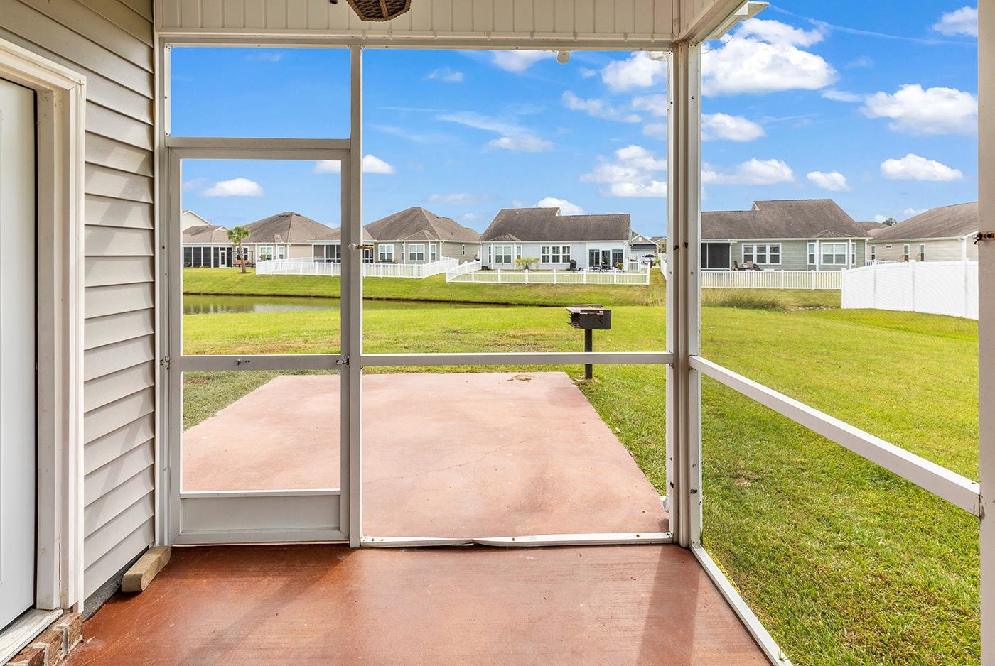 336 Lochmoore Loop