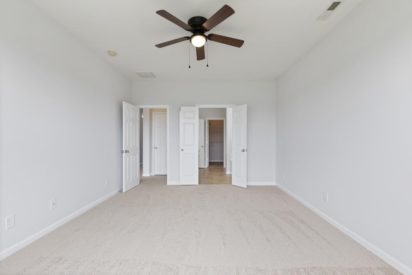 336 Lochmoore Loop