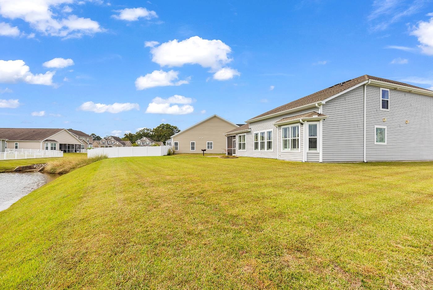 336 Lochmoore Loop