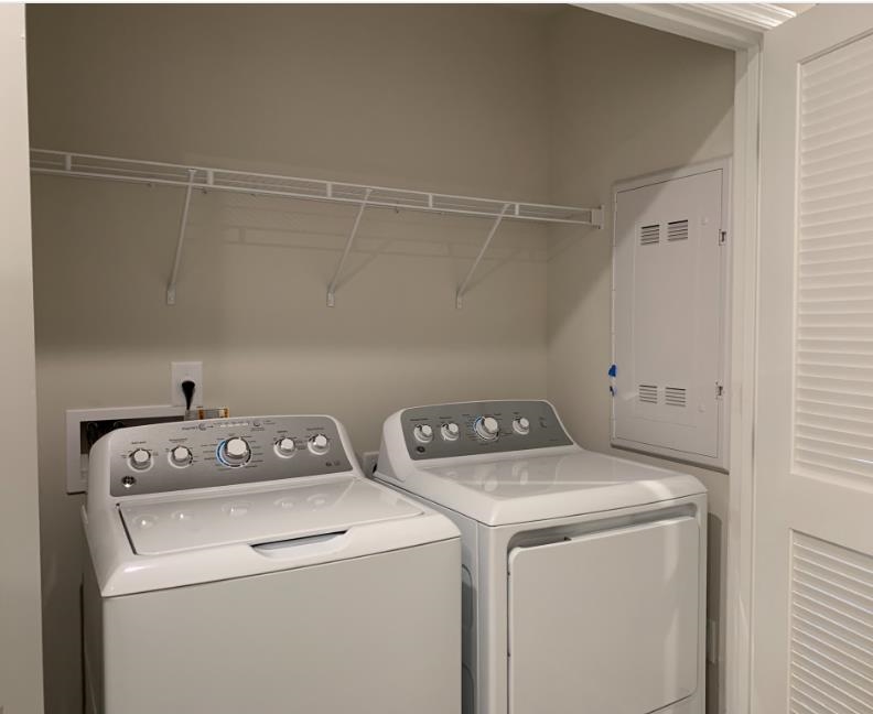 401 D El Camino Dr. Unit: C2D