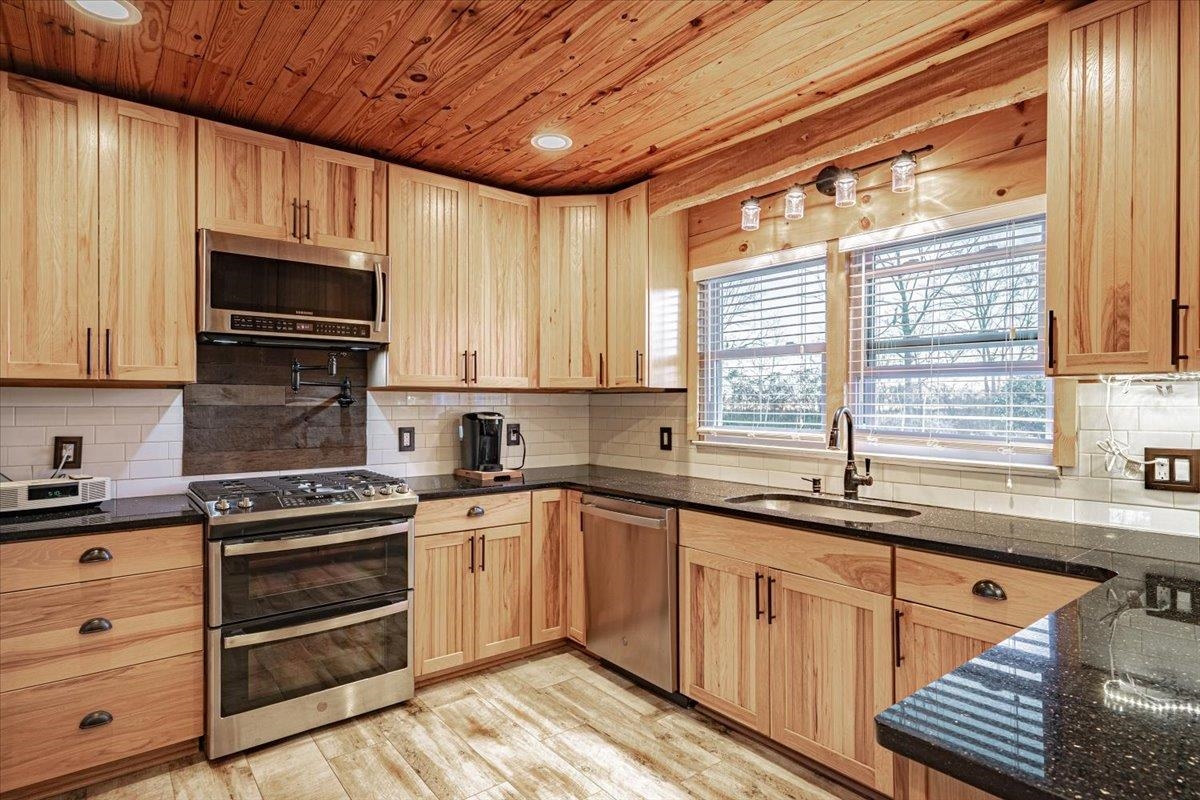 3340 Curley Ct.