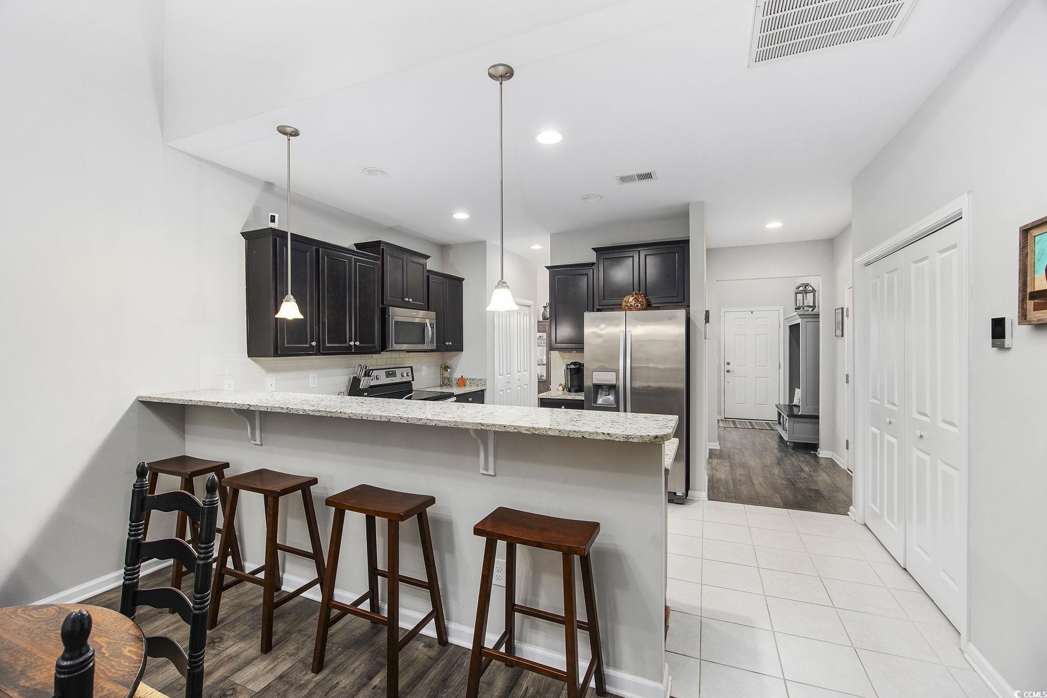 160 Freeboard Ln. Unit: 802