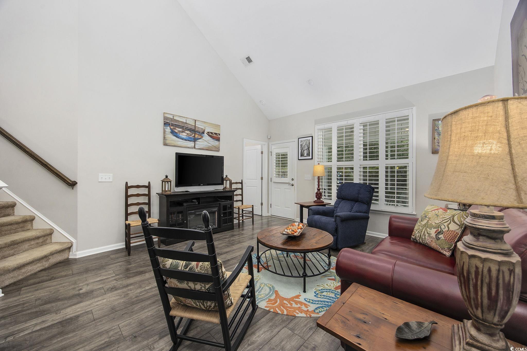 160 Freeboard Ln. Unit: 802