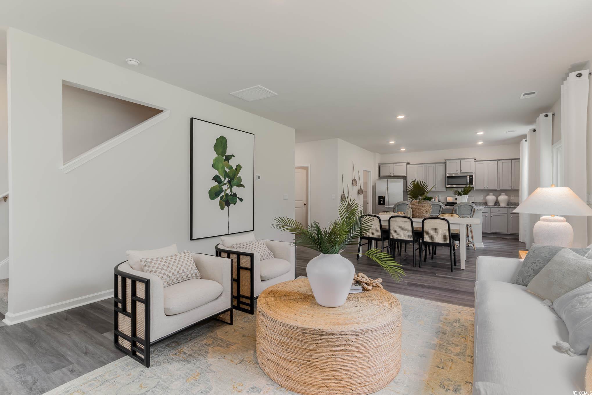 7431 Meadow Walk Loop