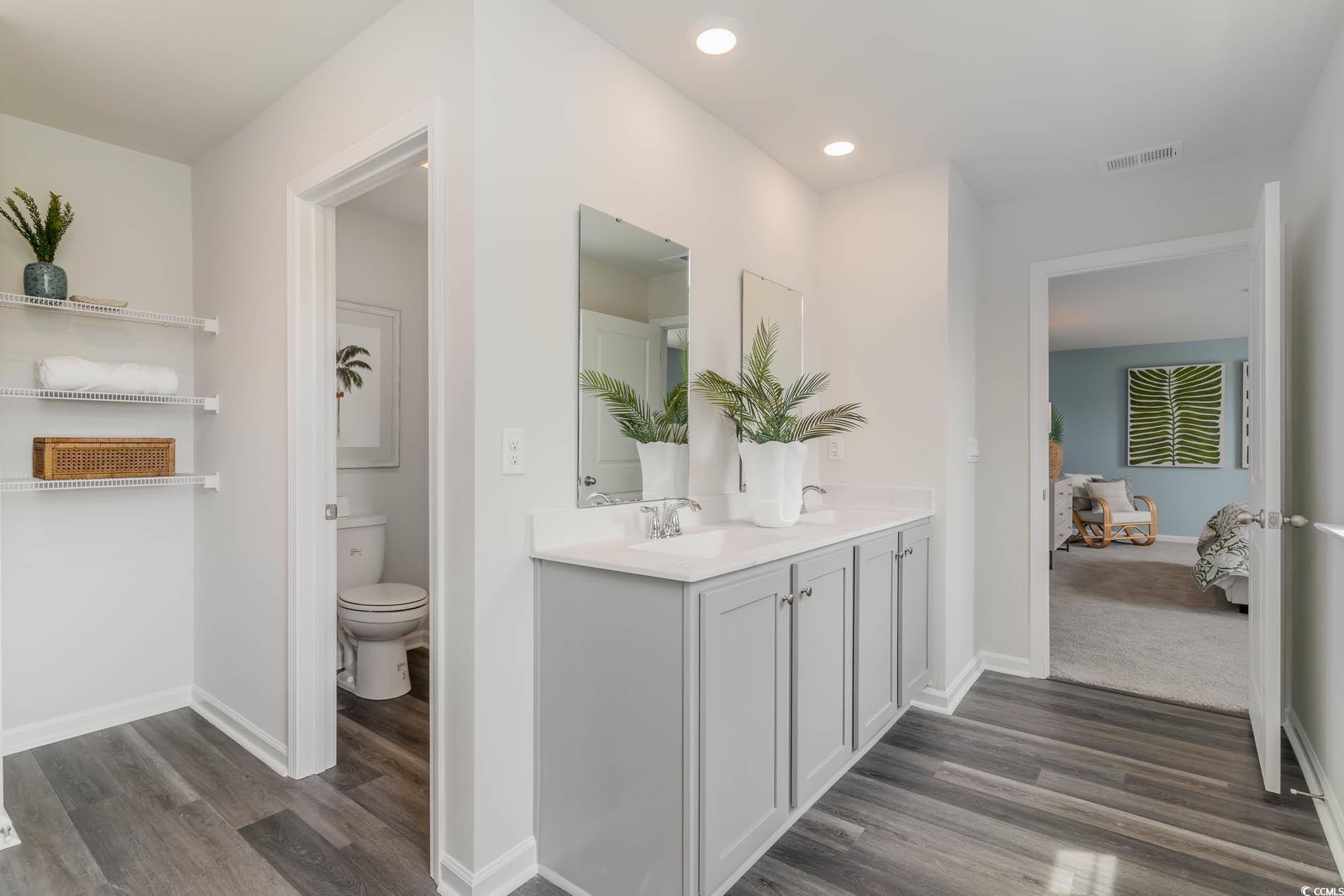 7431 Meadow Walk Loop