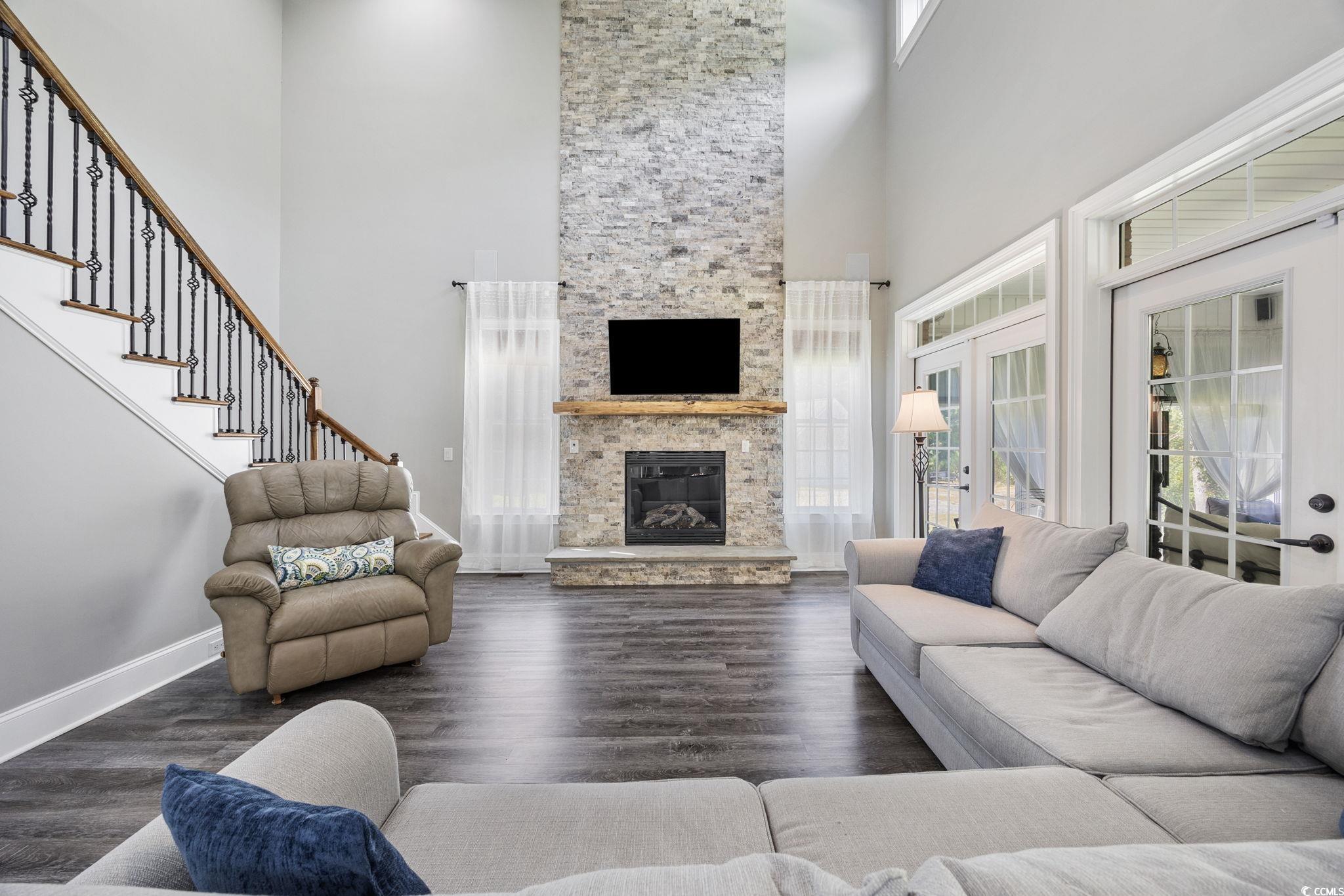 2273 Starduster Ln.