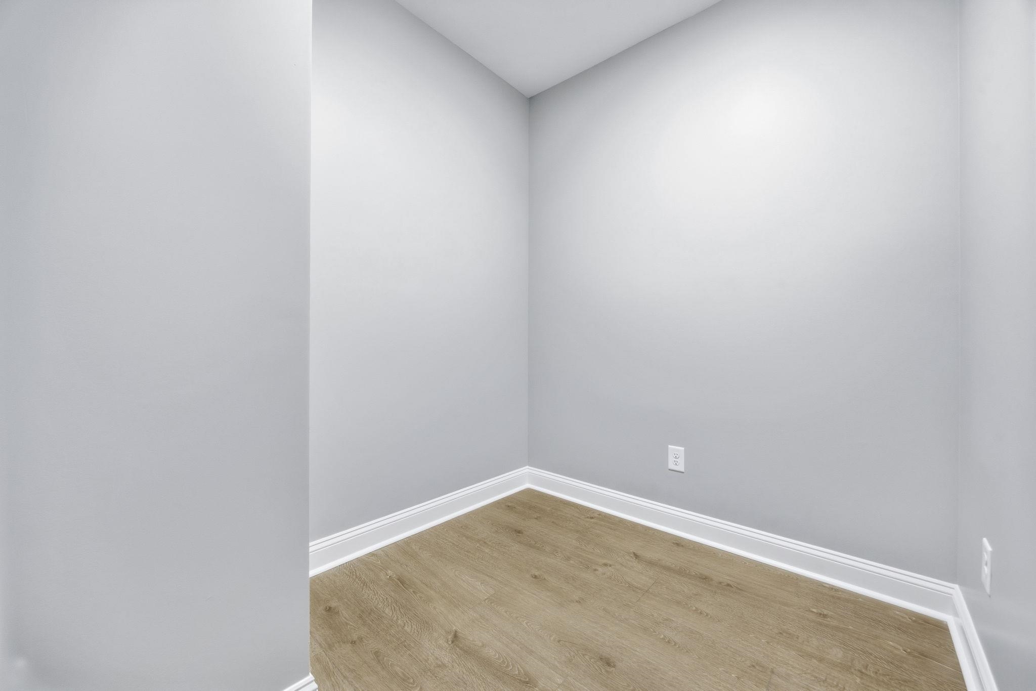 434 Seabury Ln.