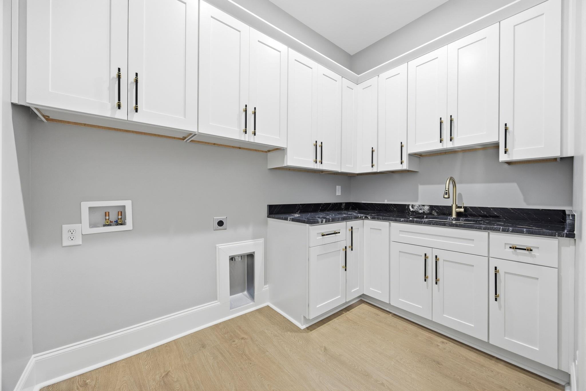 434 Seabury Ln.