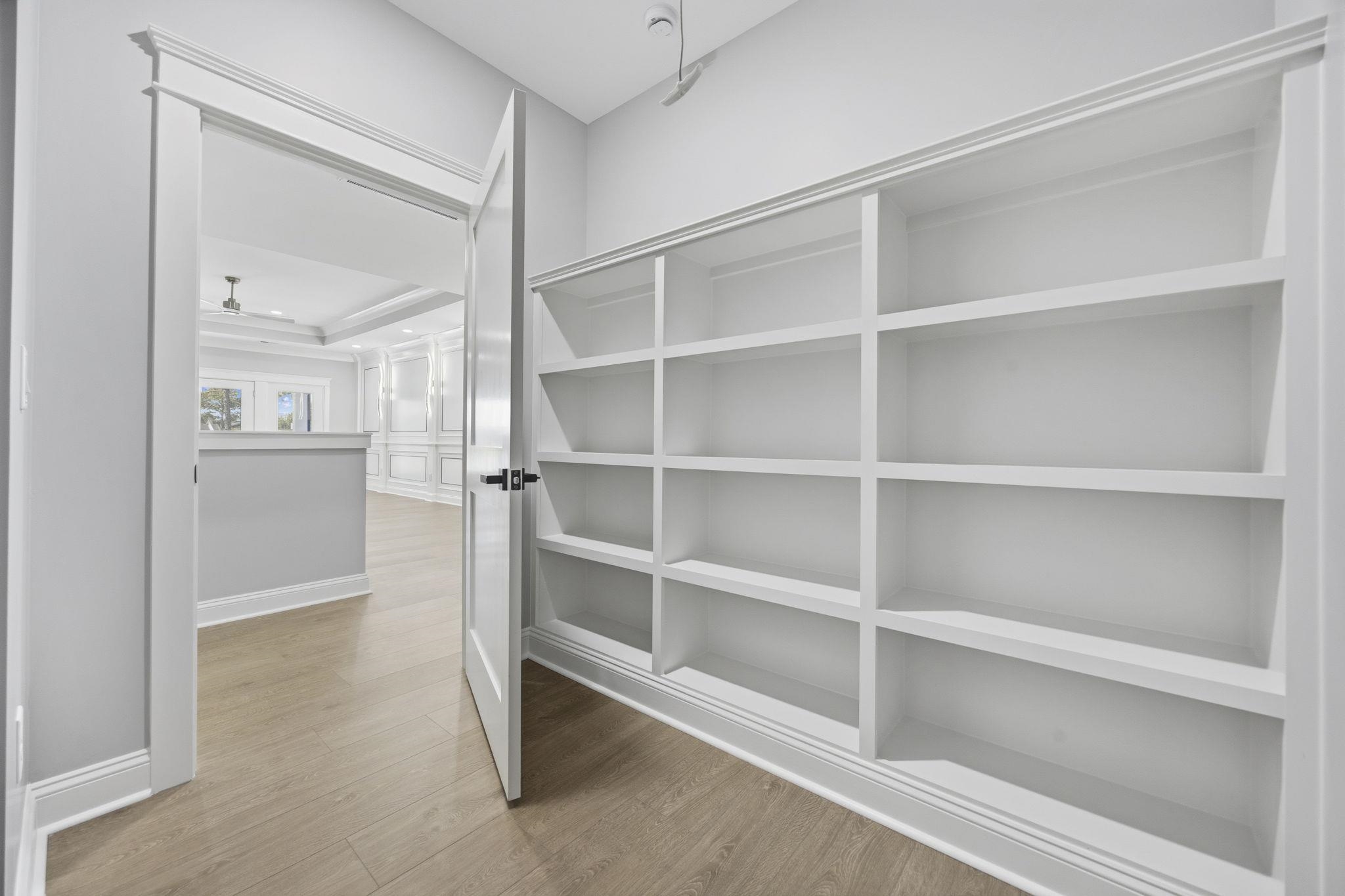 434 Seabury Ln.
