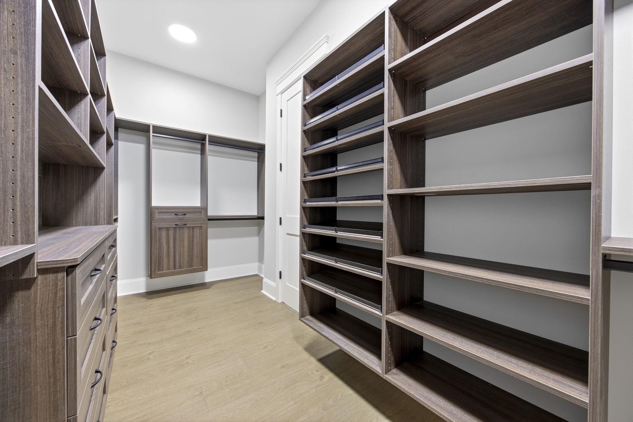 434 Seabury Ln.