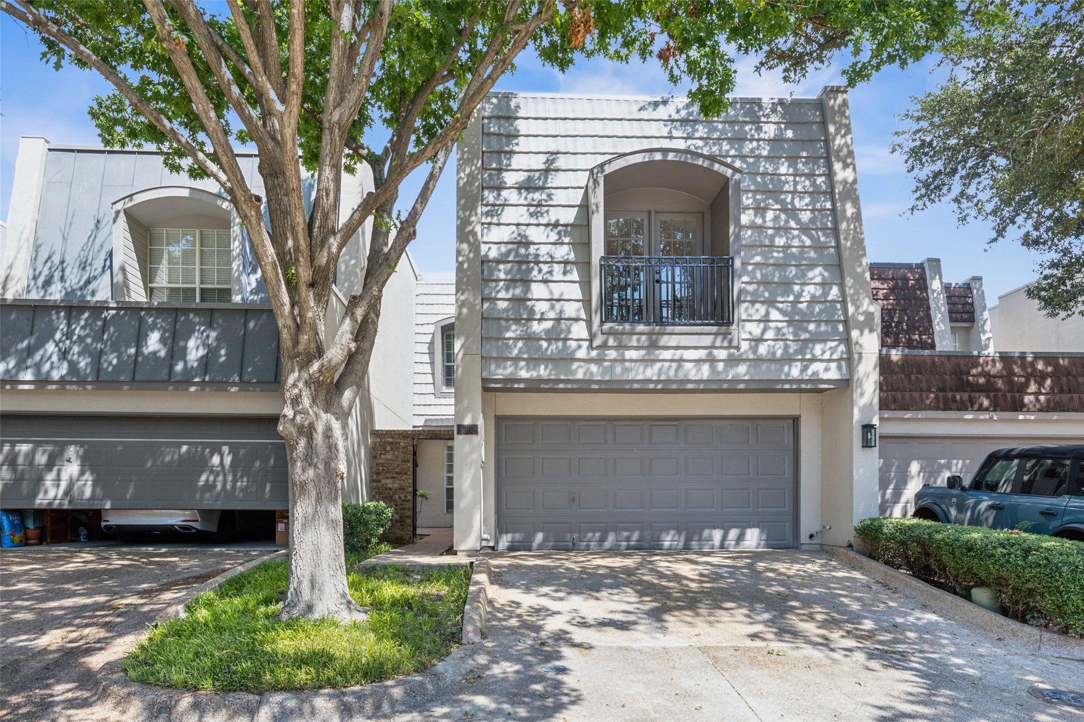 9202 Esplanade Drive