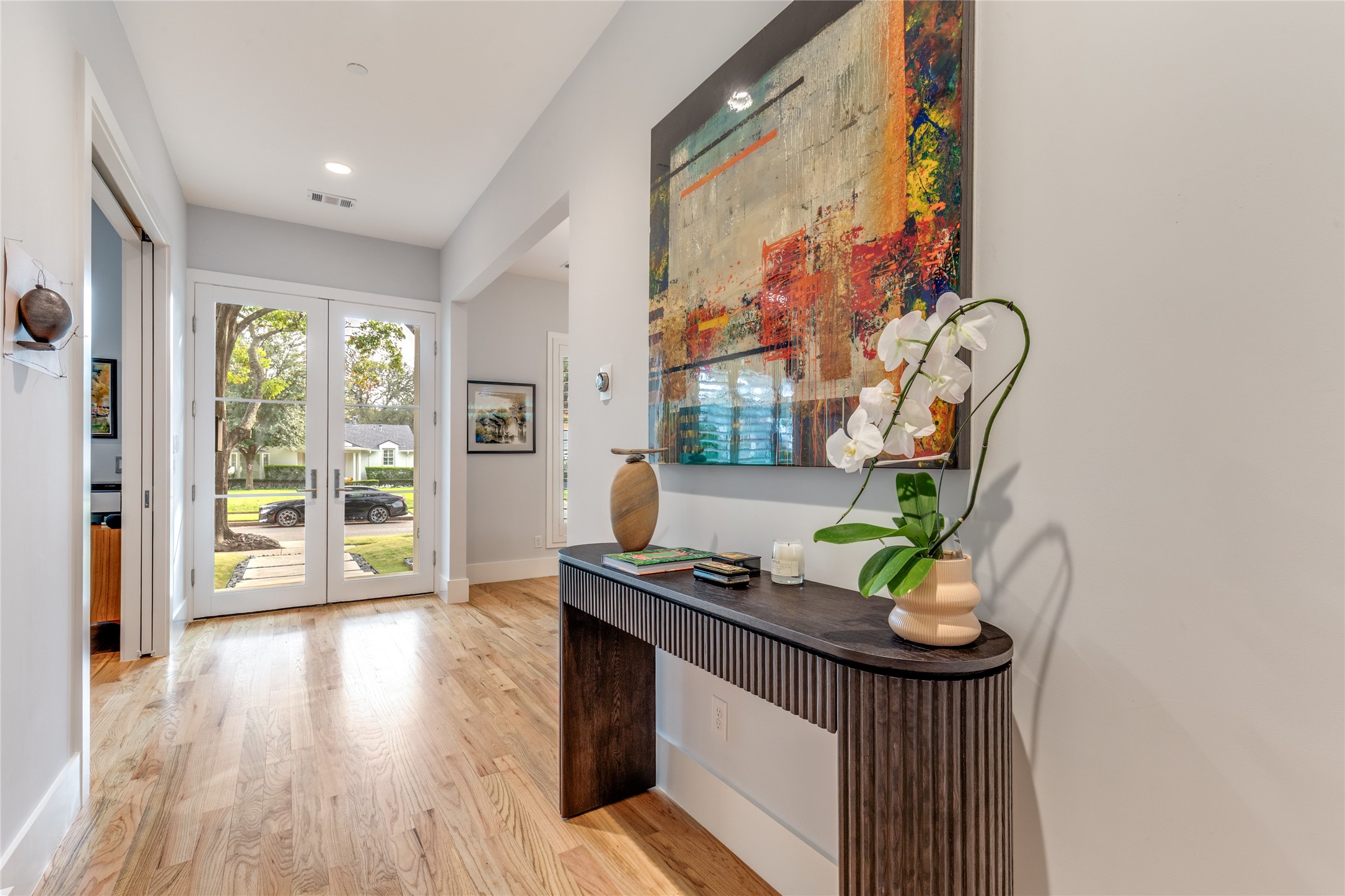 4652 Livingston Avenue