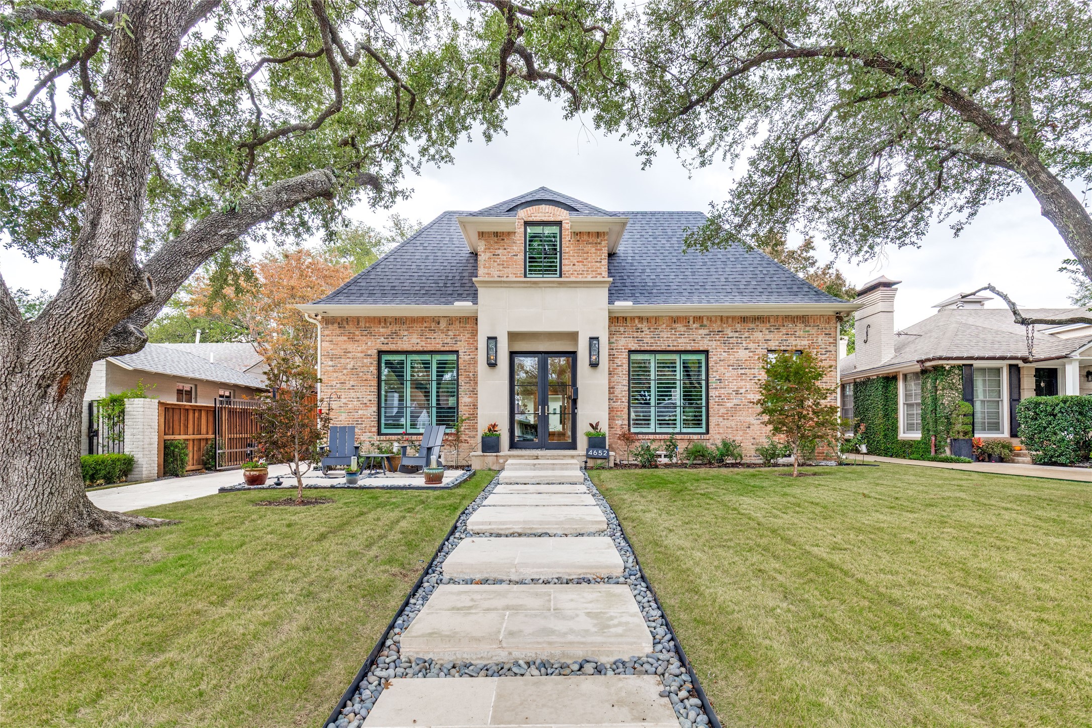 4652 Livingston Avenue