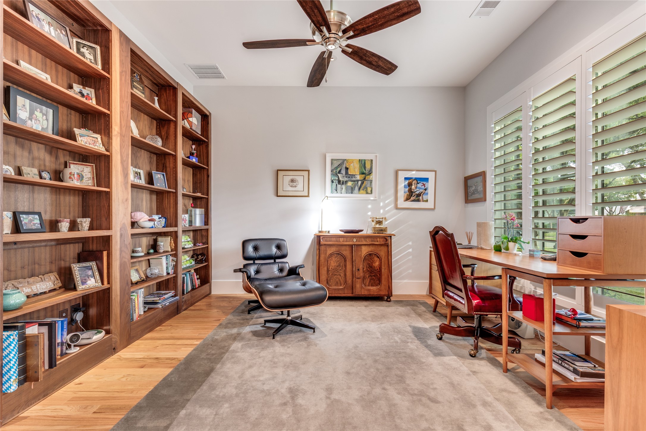 4652 Livingston Avenue