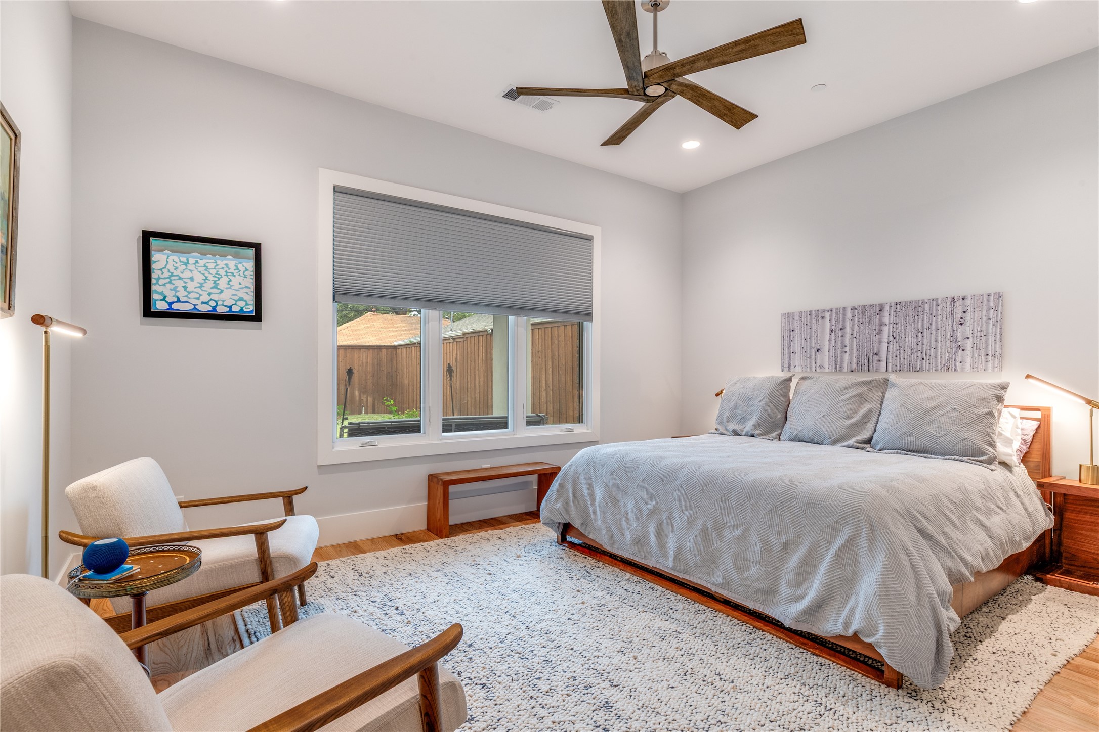 4652 Livingston Avenue