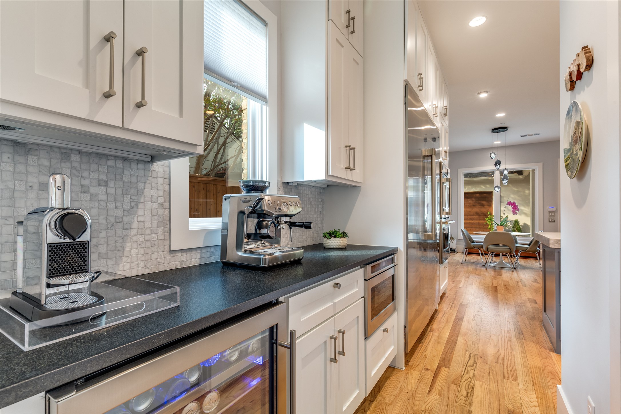 4652 Livingston Avenue