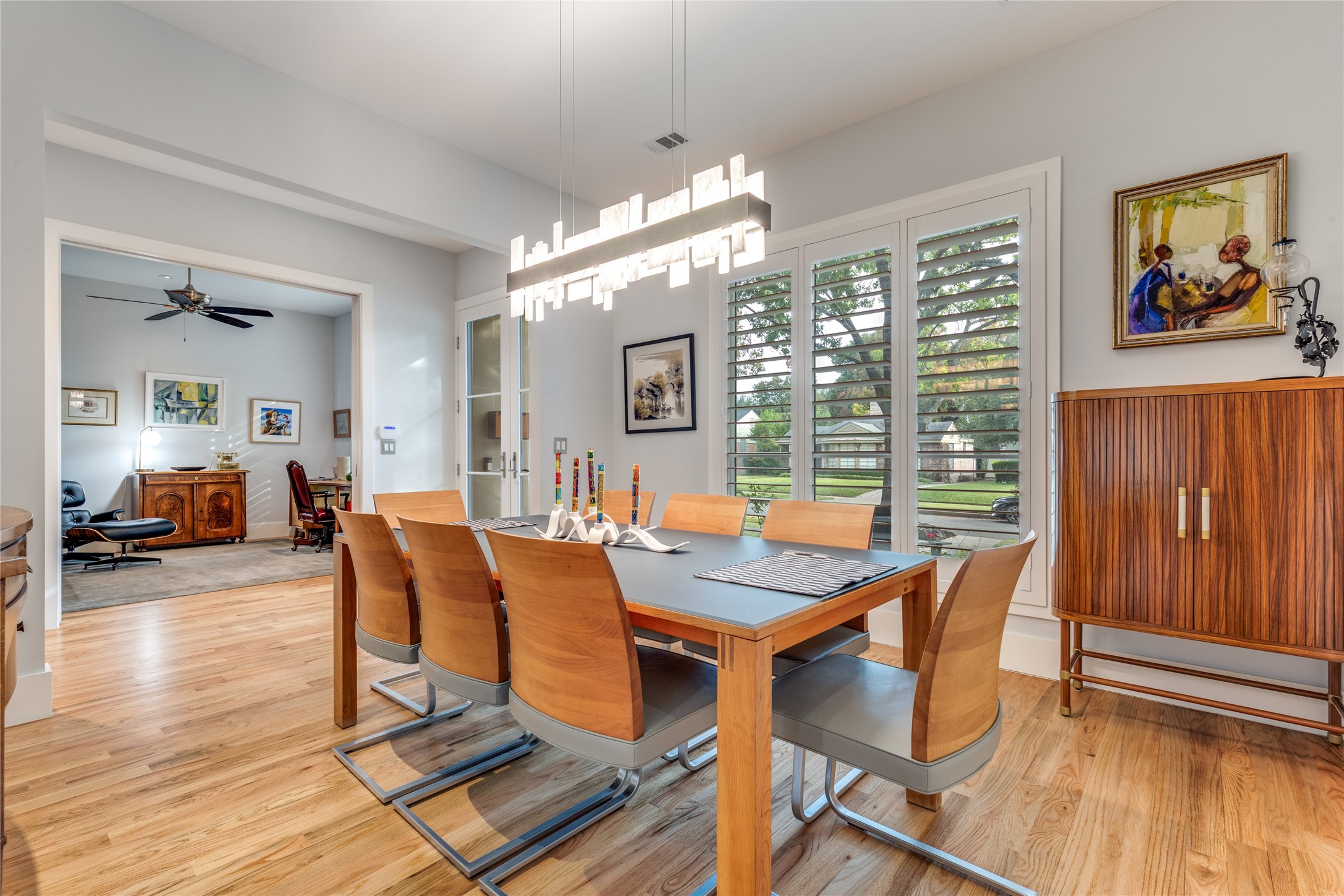 4652 Livingston Avenue