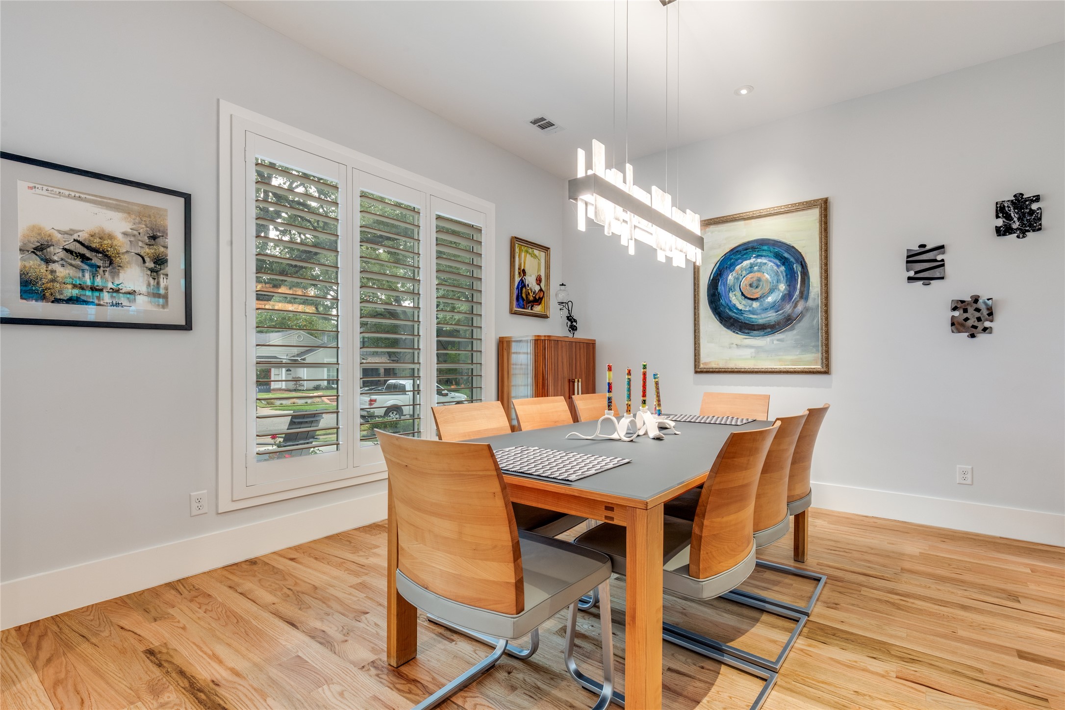 4652 Livingston Avenue