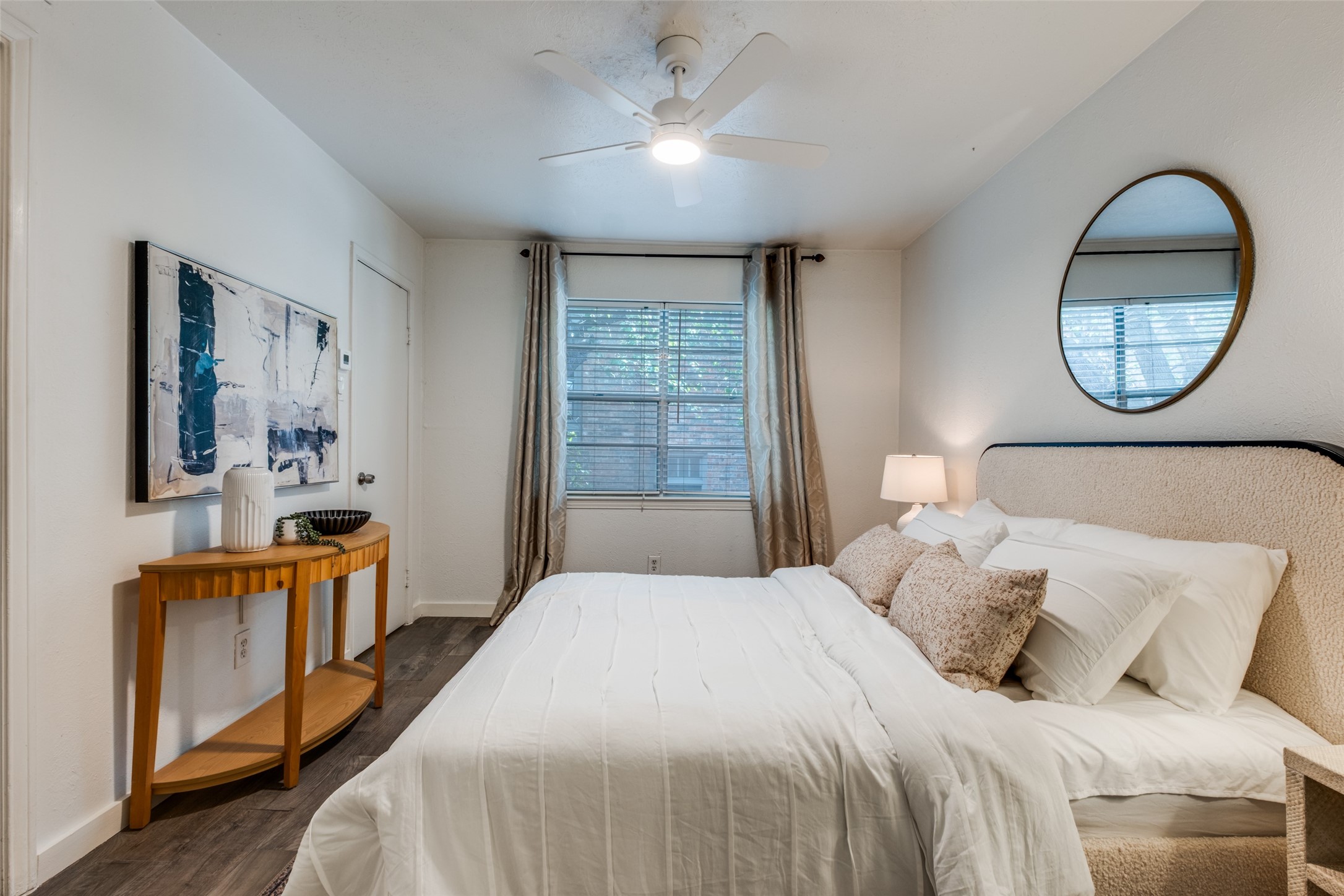 4525 Gilbert 204