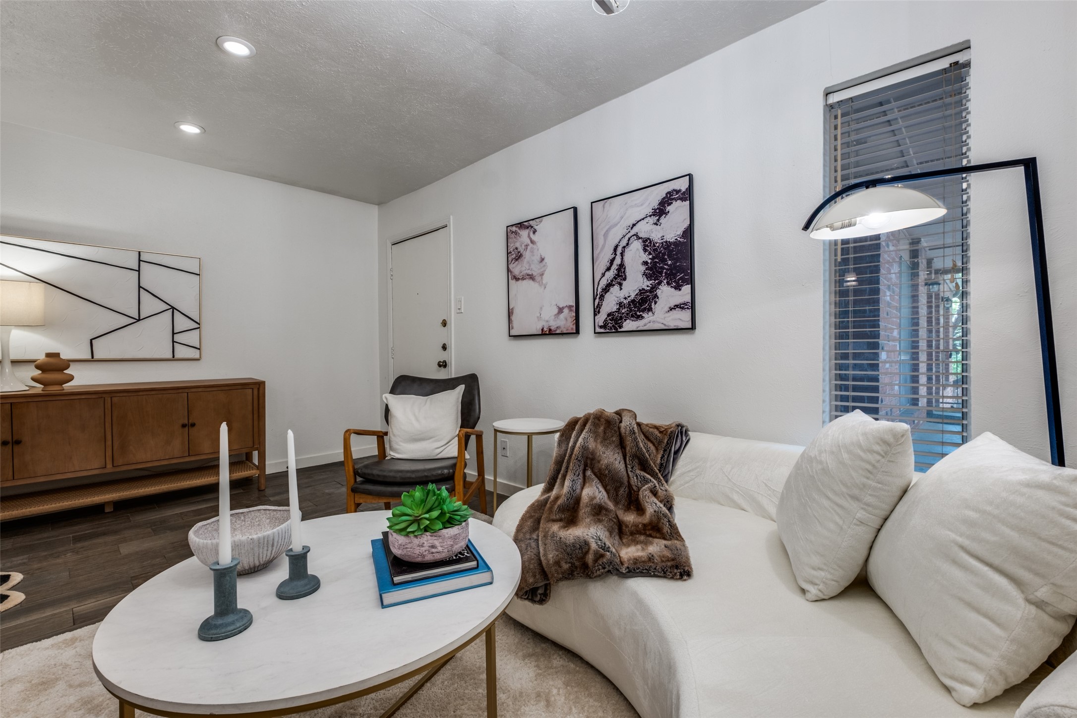 4525 Gilbert 204