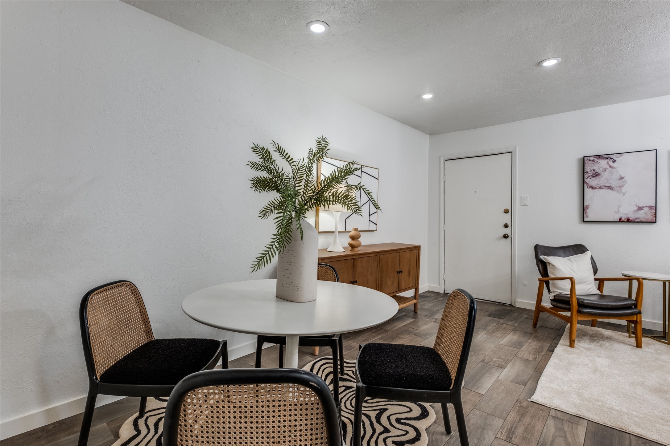4525 Gilbert 204
