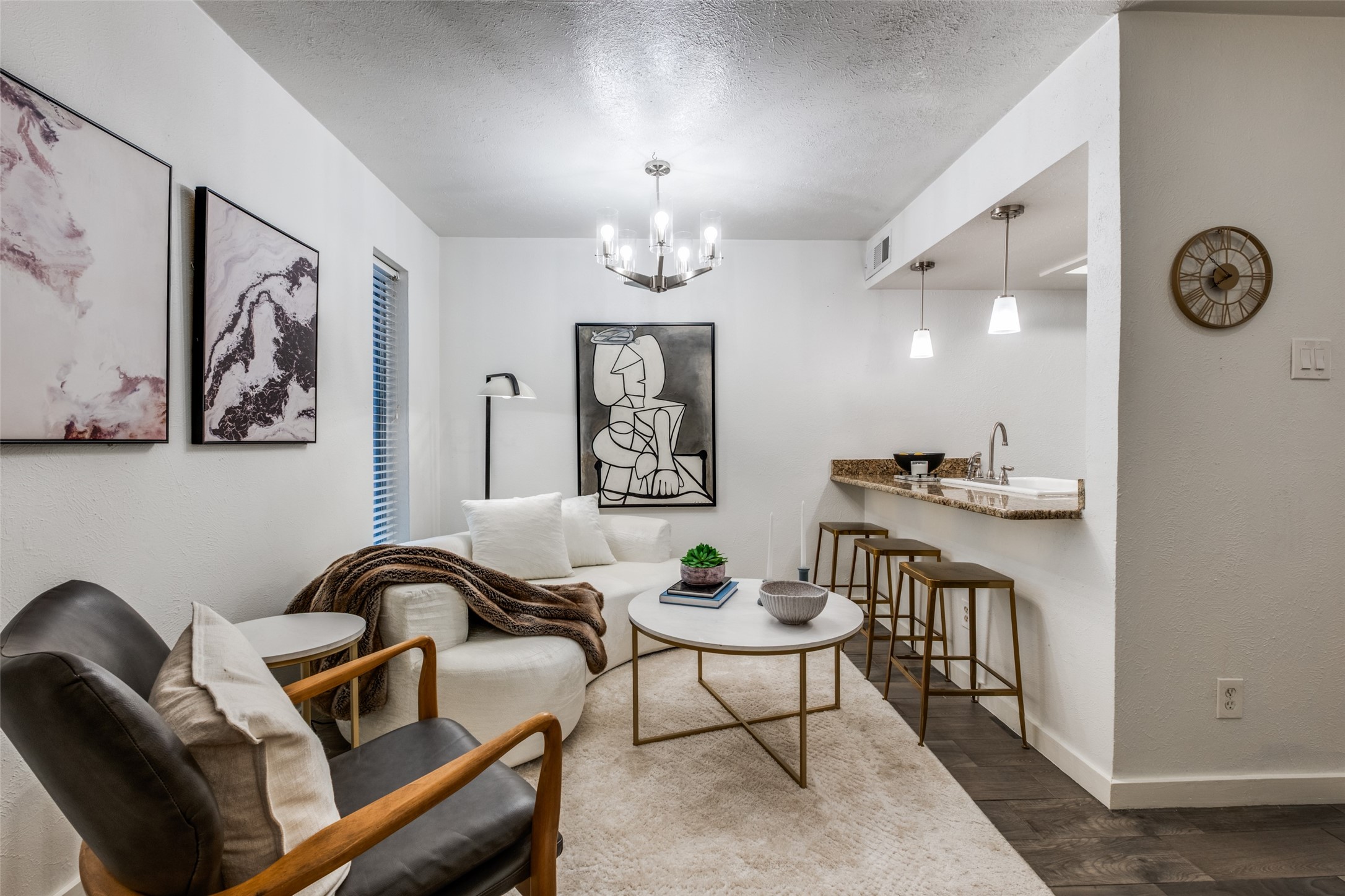 4525 Gilbert 204