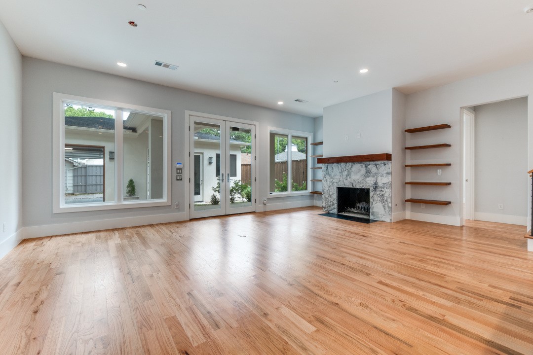 4652 Livingston Avenue