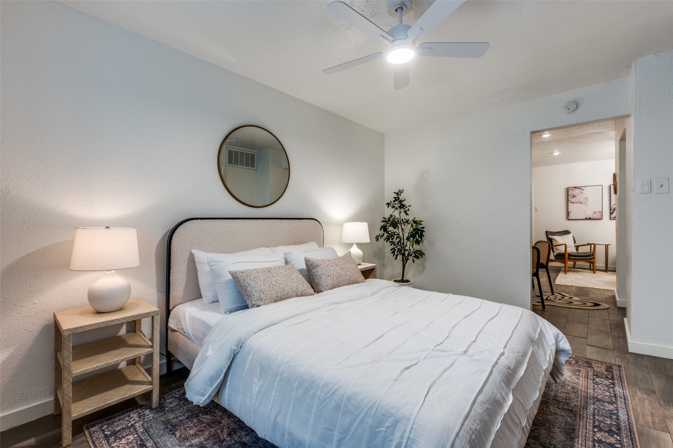 4525 Gilbert 204