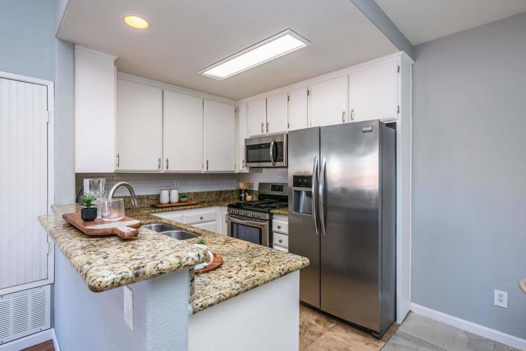 405 Stoney Point Way 96