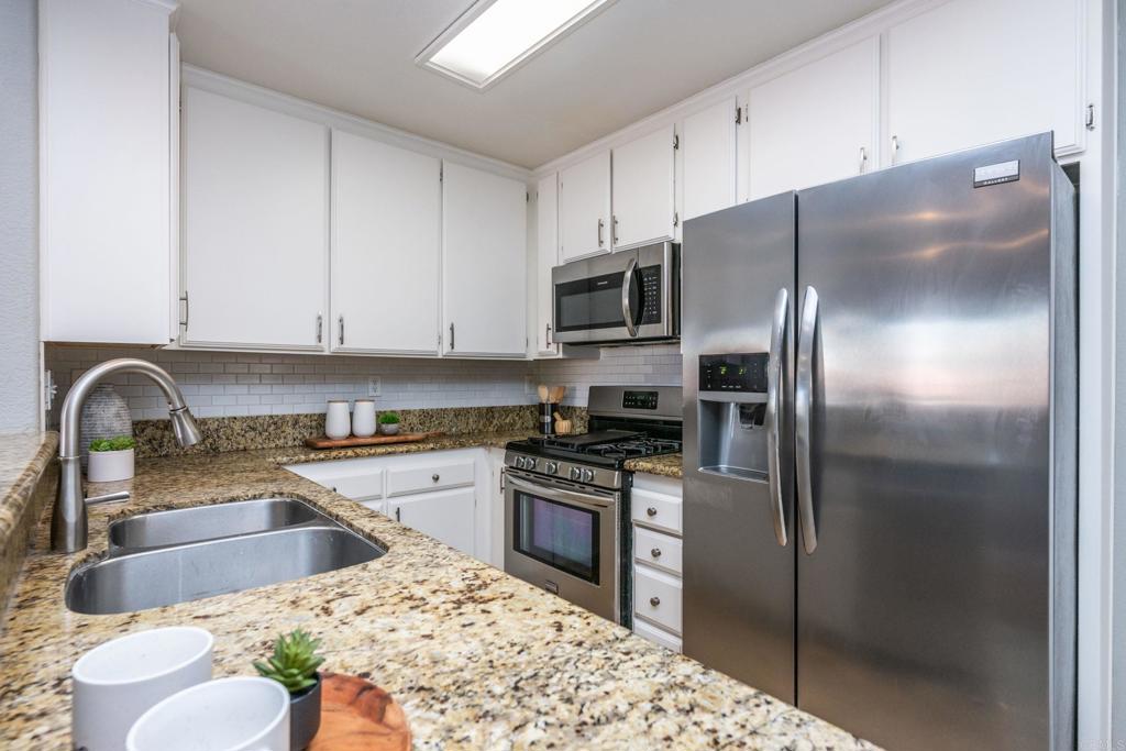 405 Stoney Point Way 96