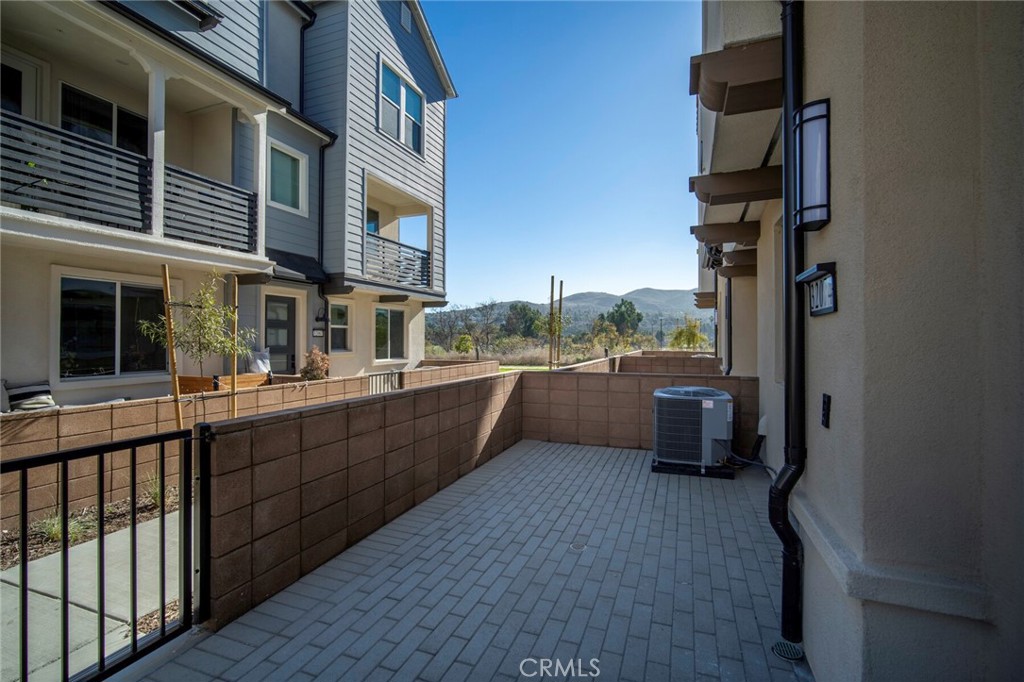 32074 Paseo Vibrante