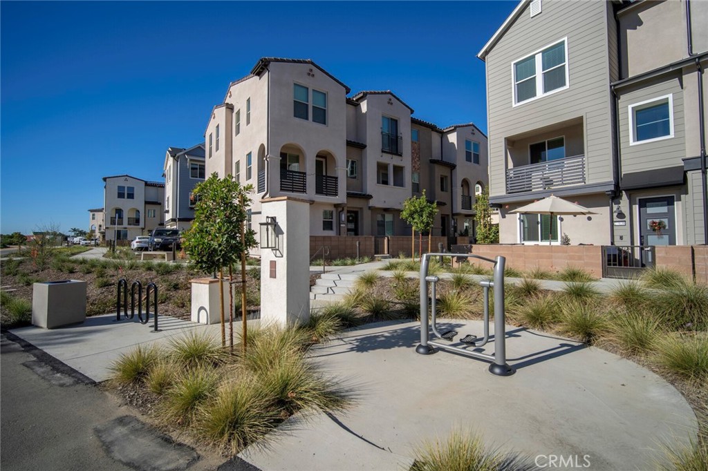 32074 Paseo Vibrante