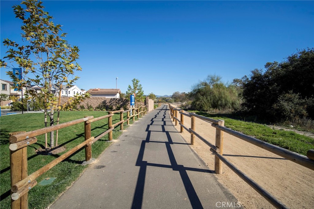 32074 Paseo Vibrante