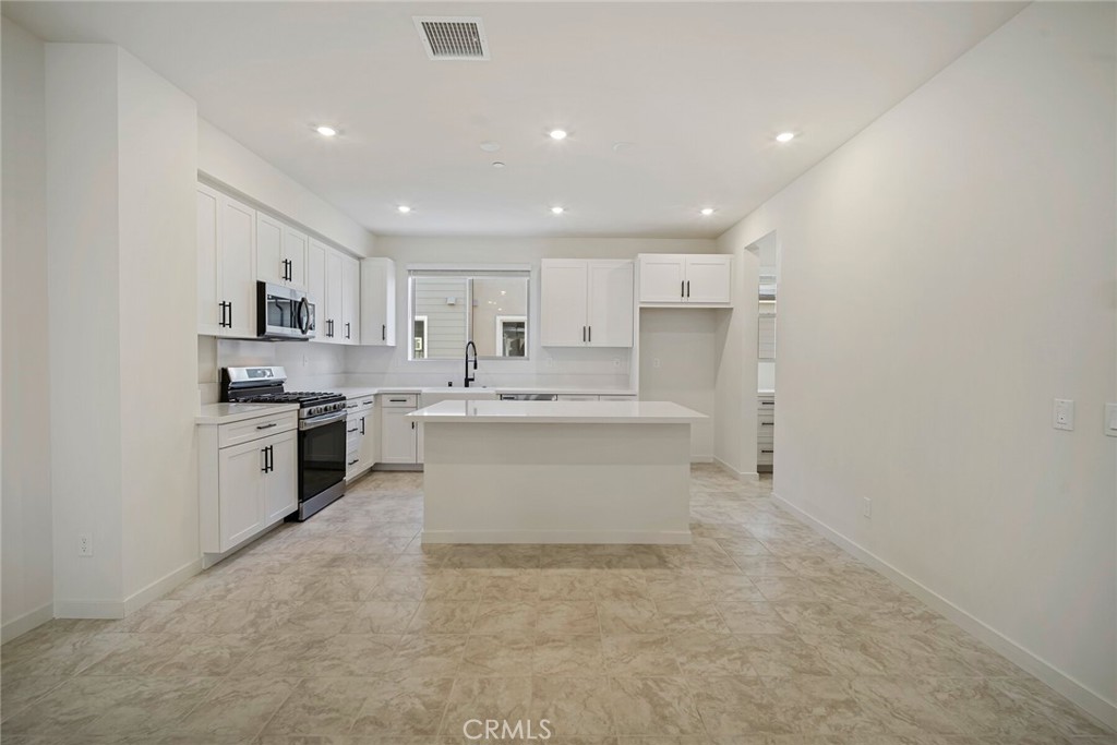 32074 Paseo Vibrante